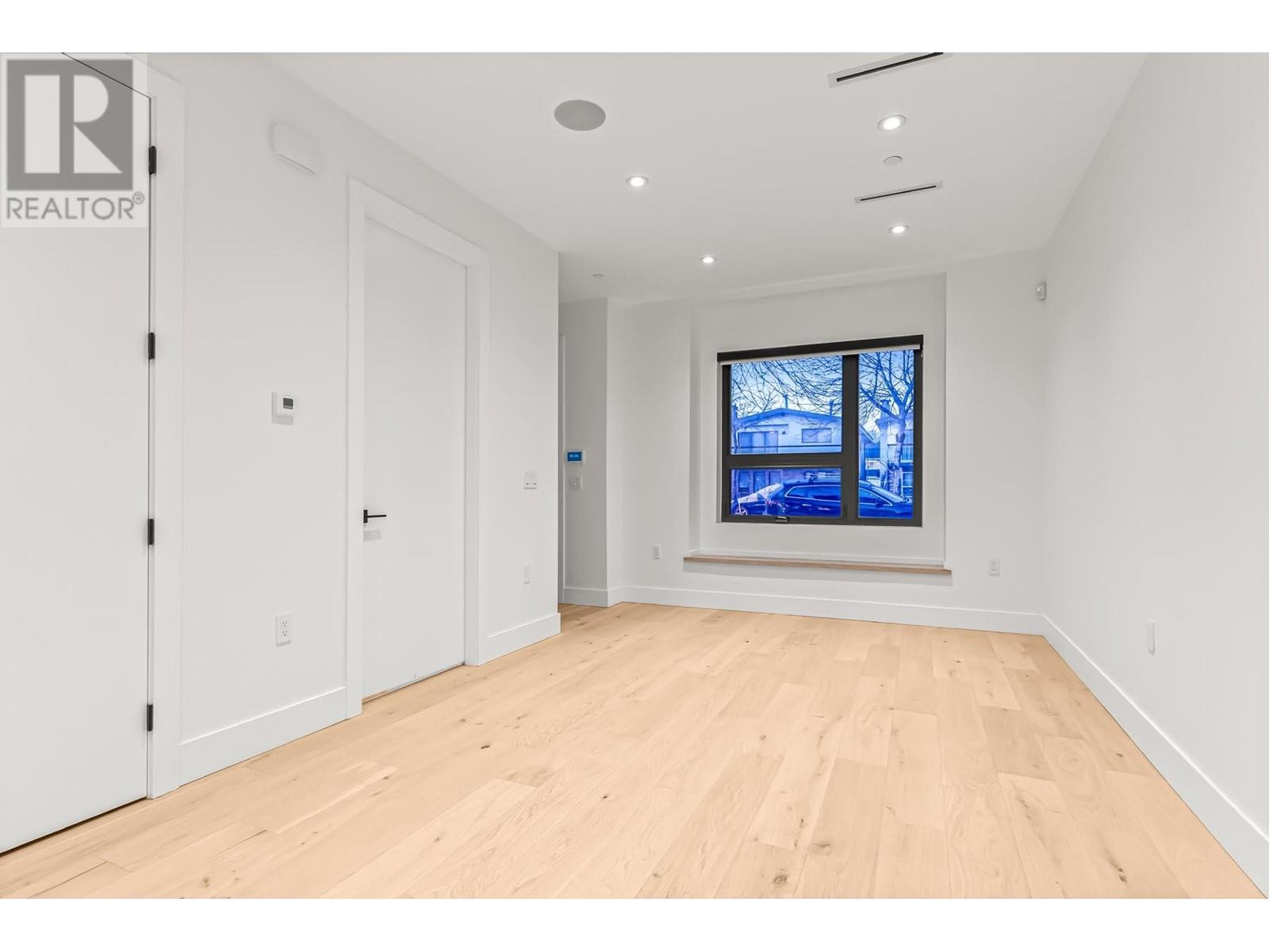 Listing Picture 30 of 40 : 606 E 19TH AVENUE, Vancouver / 溫哥華 - 魯藝地產 Yvonne Lu Group - MLS Medallion Club Member