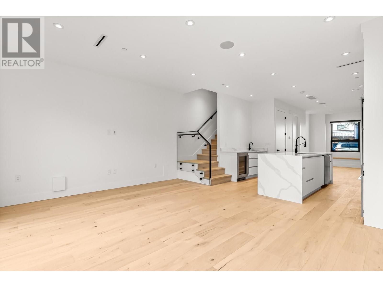 Listing Picture 5 of 40 : 606 E 19TH AVENUE, Vancouver / 溫哥華 - 魯藝地產 Yvonne Lu Group - MLS Medallion Club Member