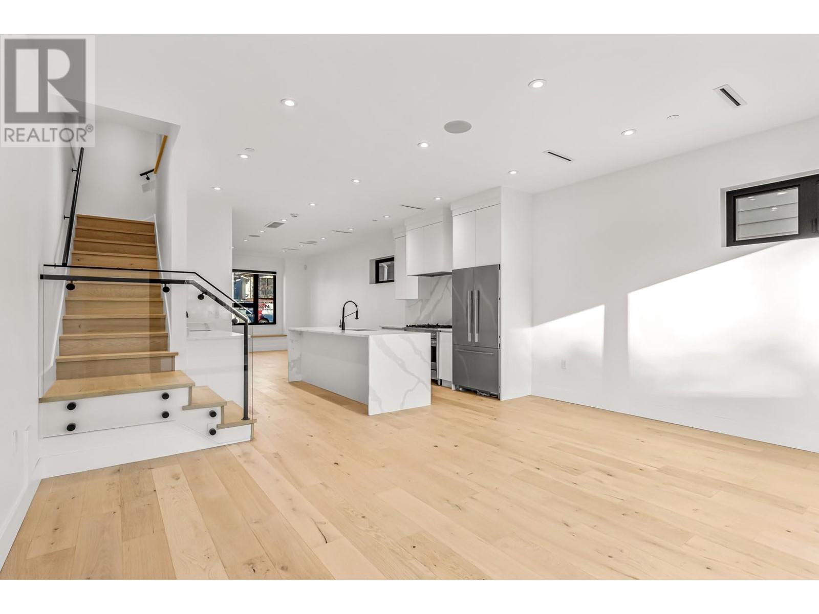 Listing Picture 4 of 40 : 606 E 19TH AVENUE, Vancouver / 溫哥華 - 魯藝地產 Yvonne Lu Group - MLS Medallion Club Member