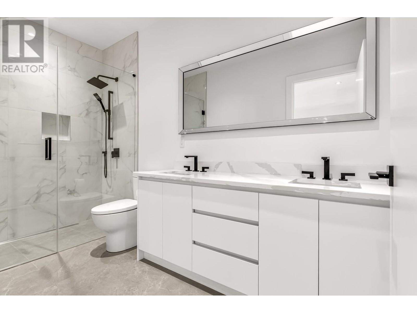 Listing Picture 15 of 40 : 606 E 19TH AVENUE, Vancouver / 溫哥華 - 魯藝地產 Yvonne Lu Group - MLS Medallion Club Member