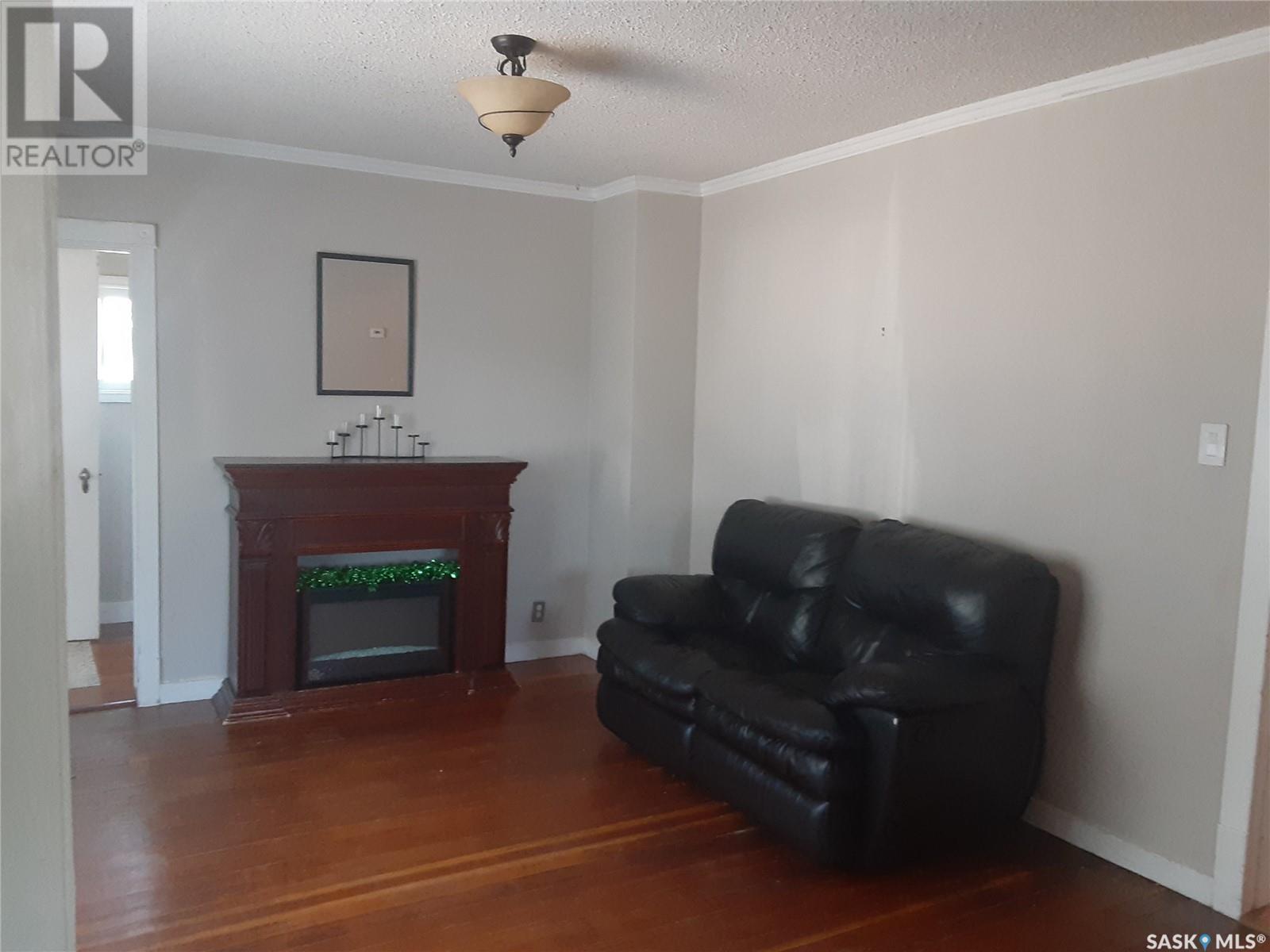 219 Shaw Street, Herbert, Saskatchewan  S0H 2A0 - Photo 4 - SK994095