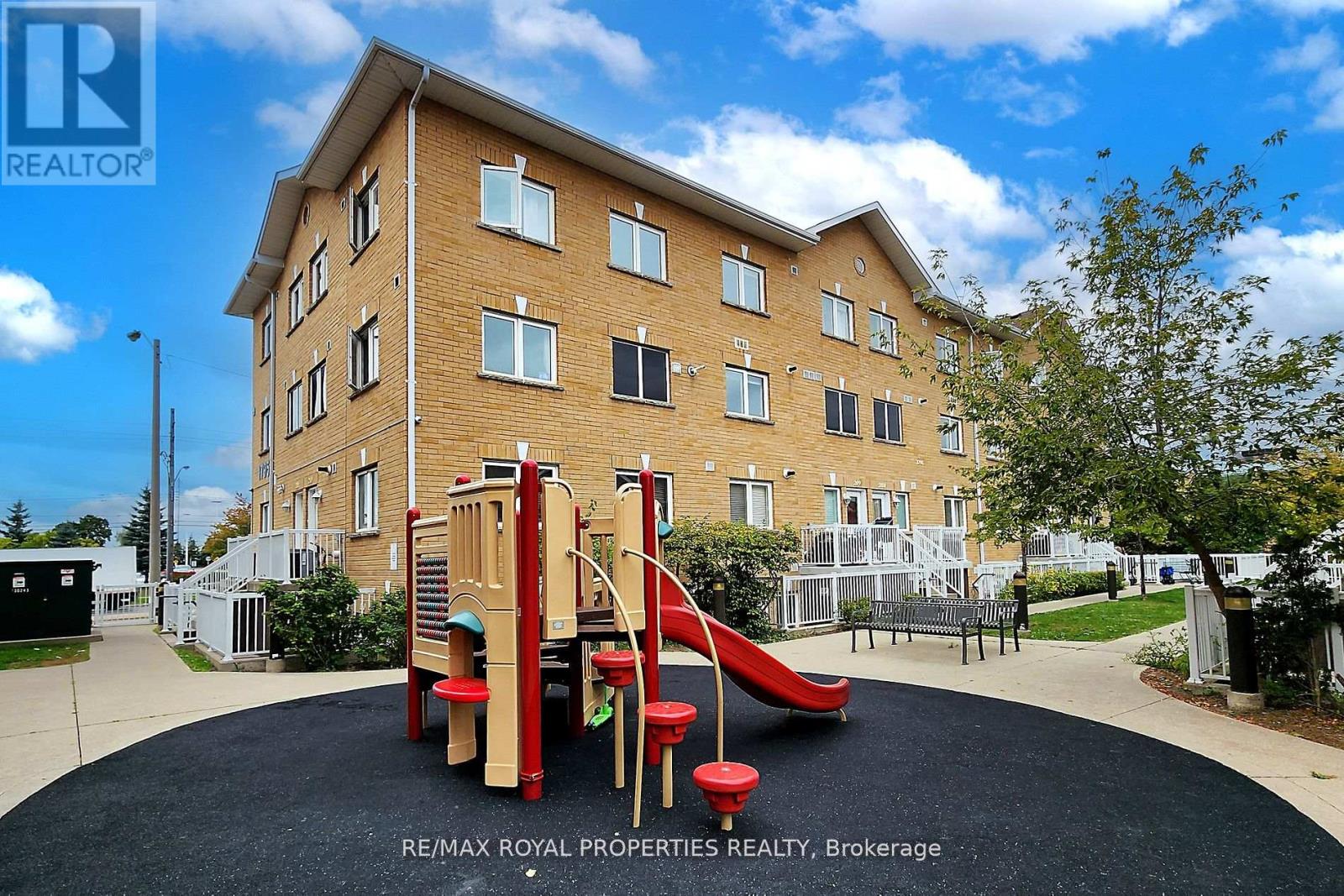 Property at 106 - 1795 MARKHAM ROAD image 3