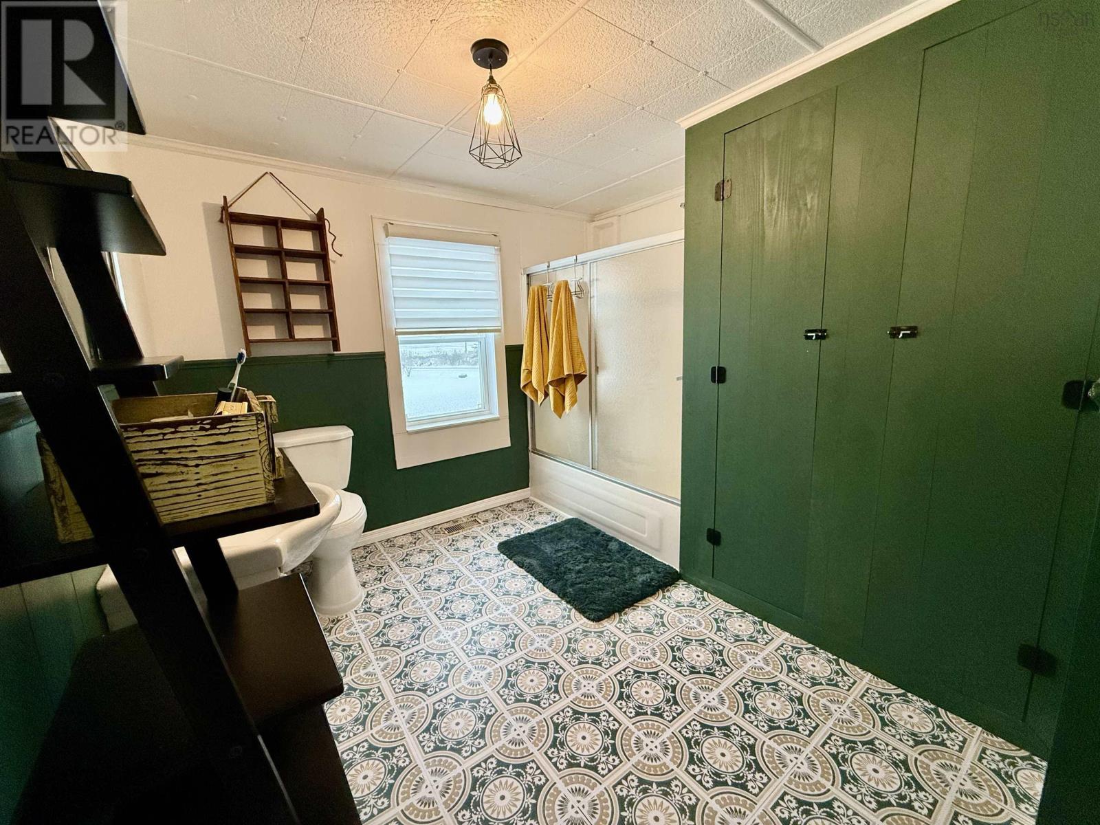 812 Centerville South Side Road, Clark's Harbour, Nova Scotia  B0W 1P0 - Photo 10 - 202502195