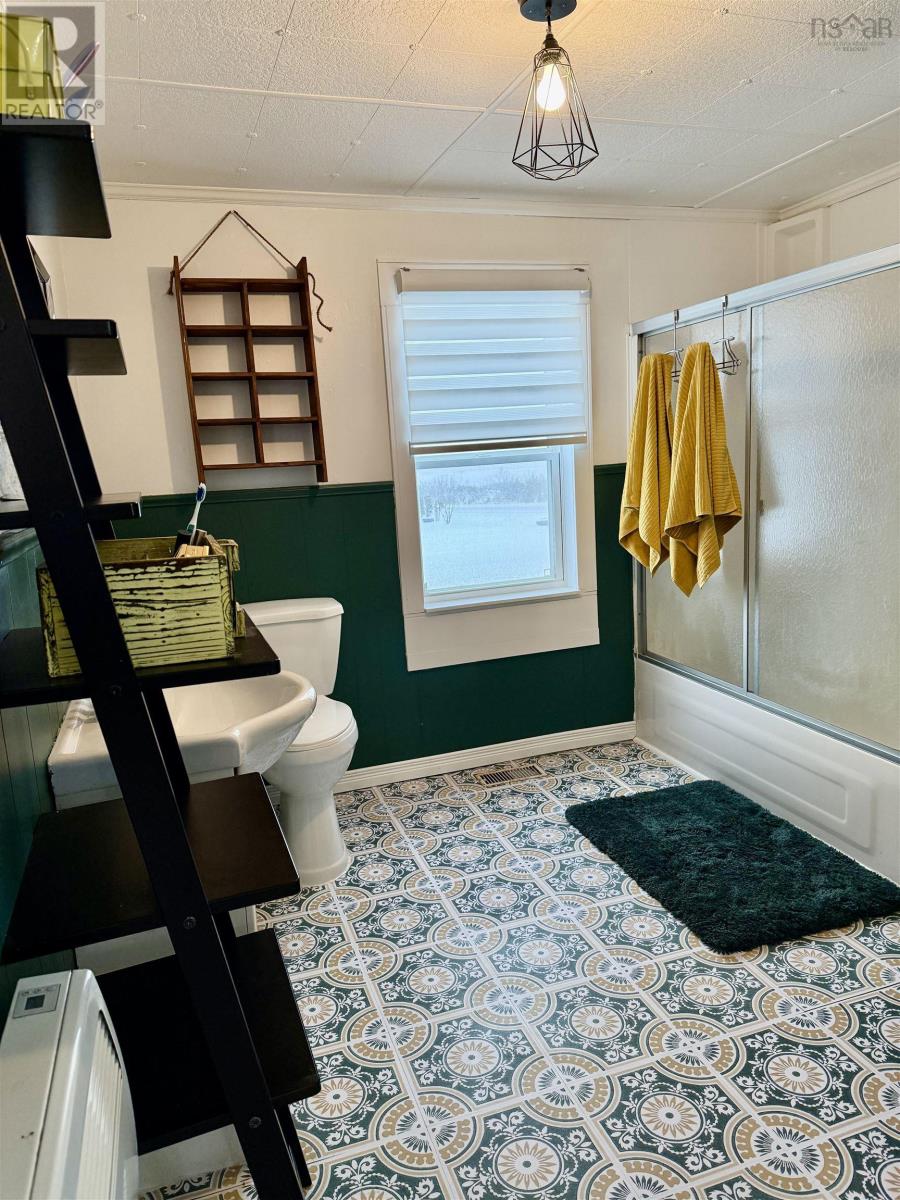 812 Centerville South Side Road, Clark's Harbour, Nova Scotia  B0W 1P0 - Photo 9 - 202502195