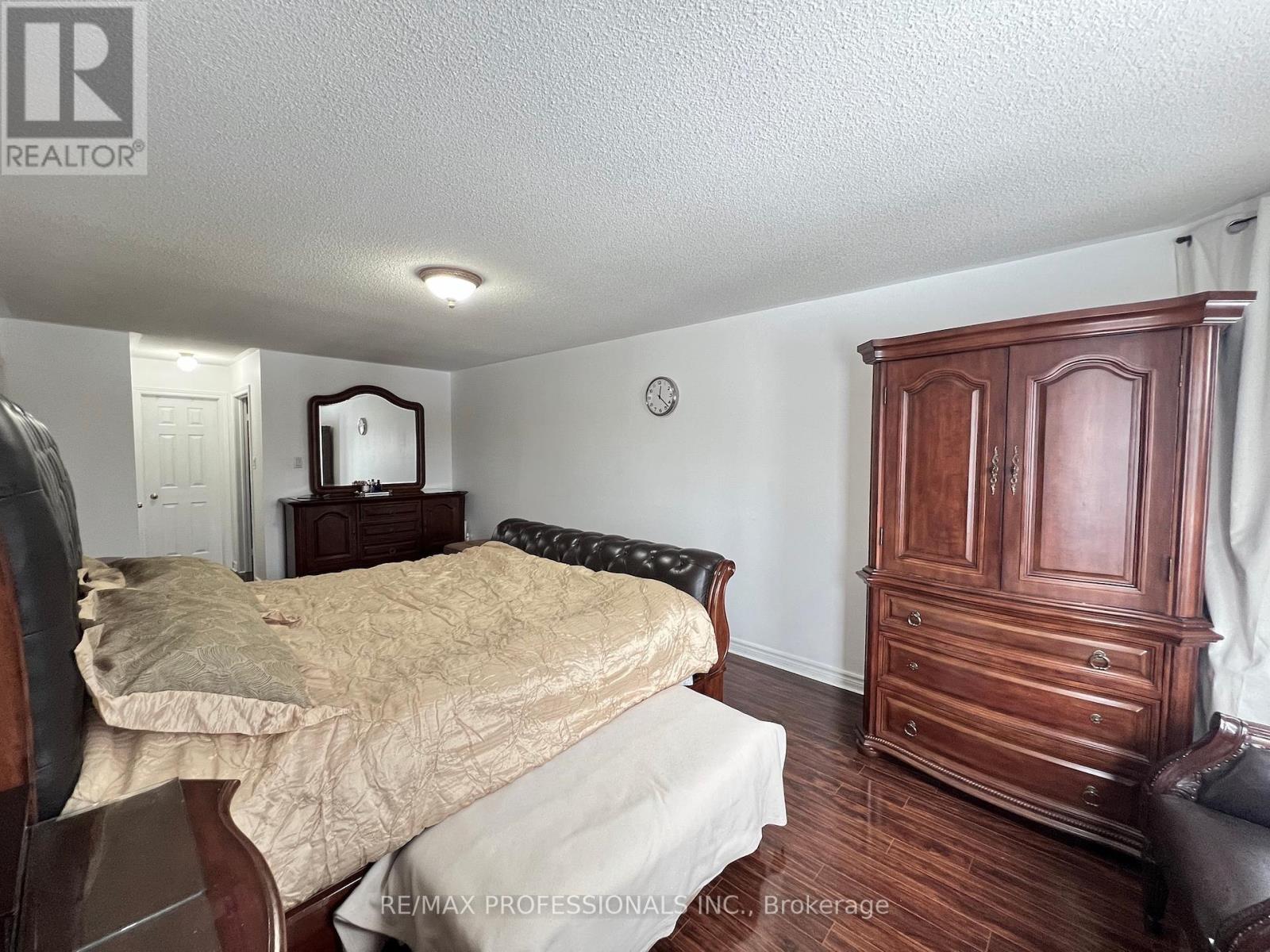 2088 Perran Drive, Mississauga, Ontario  L5K 2R4 - Photo 28 - W11950286