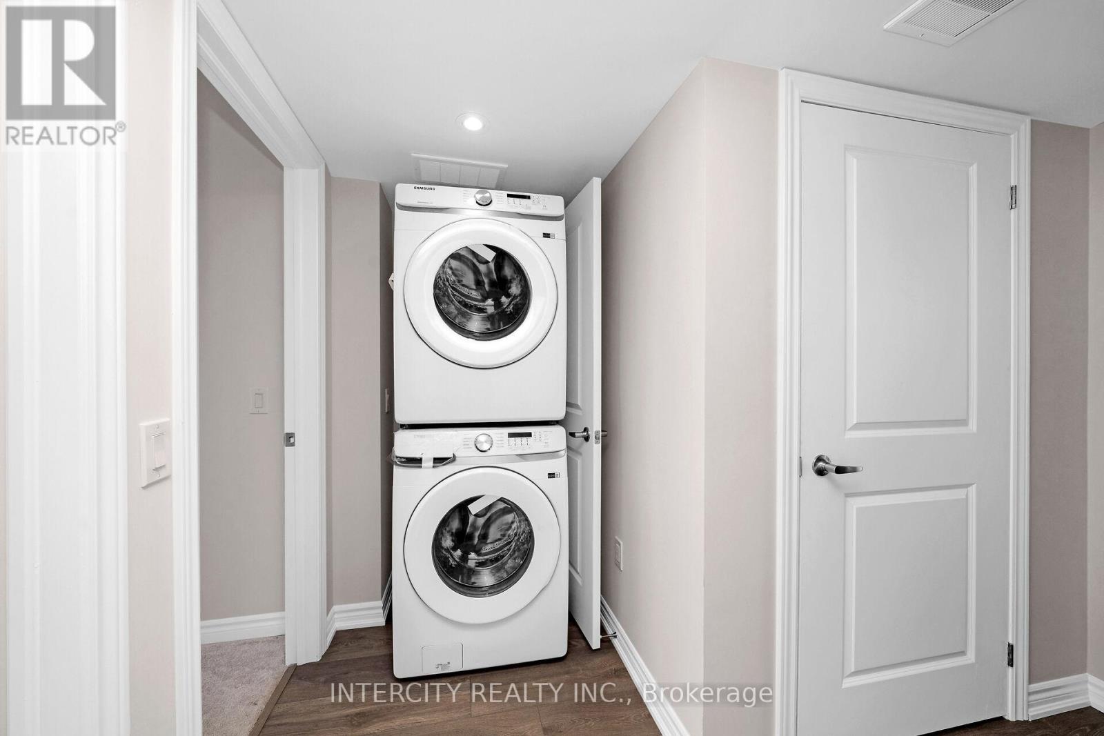 205 - 30 Halliford Place, Brampton, Ontario  L6P 4R1 - Photo 17 - W11950650