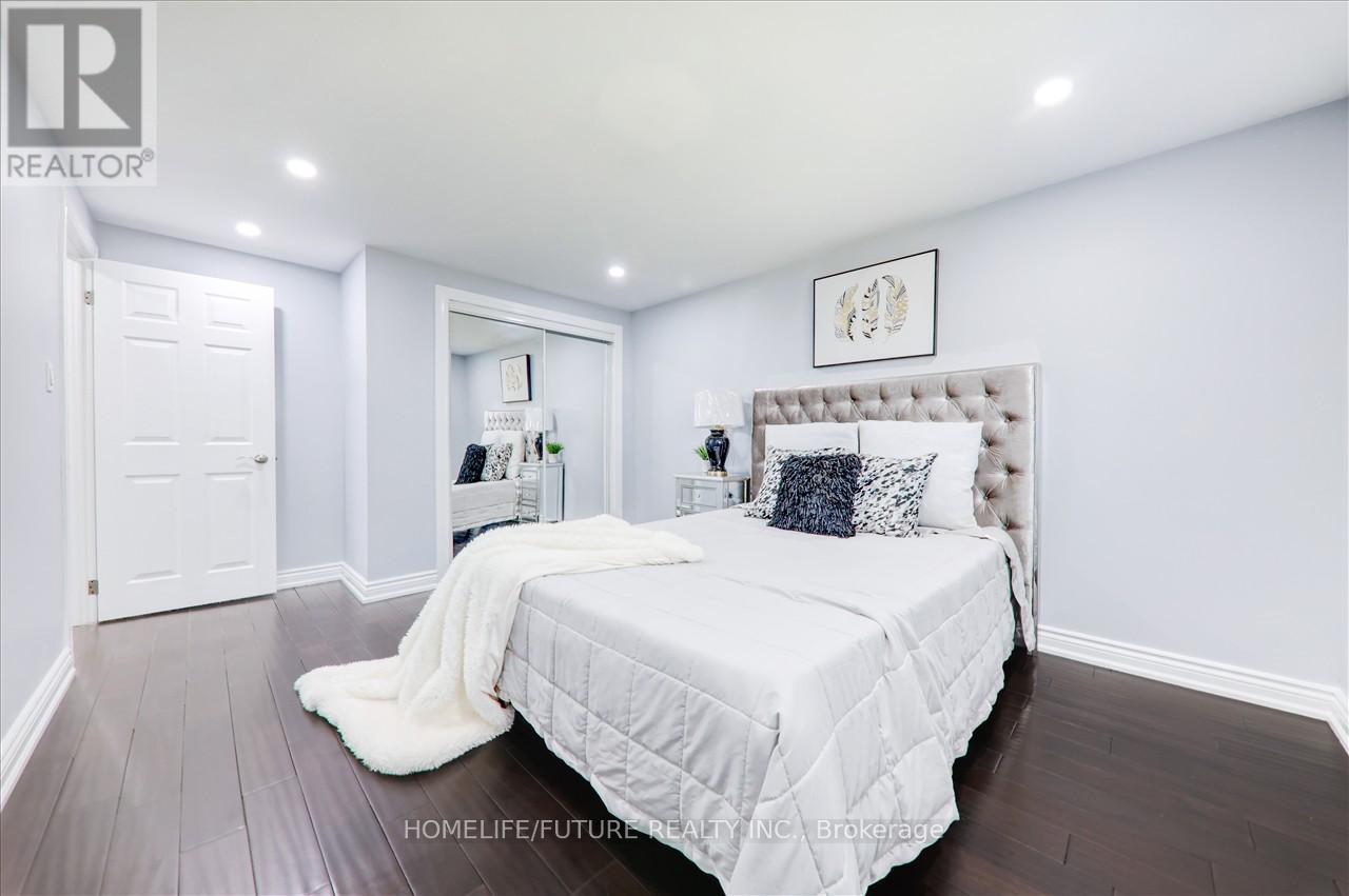 43 Tamarisk Drive, Toronto, Ontario  M9V 1S2 - Photo 19 - W11950982