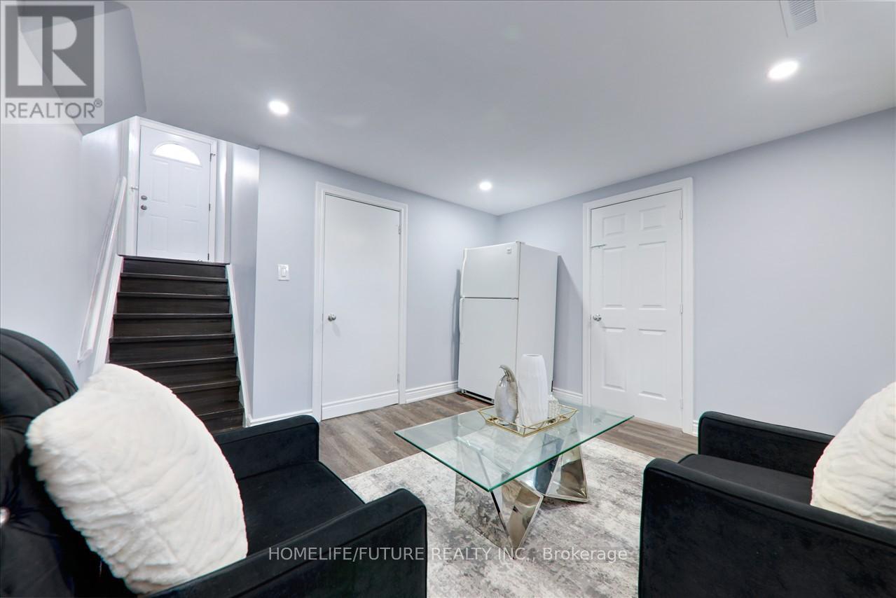 43 Tamarisk Drive, Toronto, Ontario  M9V 1S2 - Photo 27 - W11950982