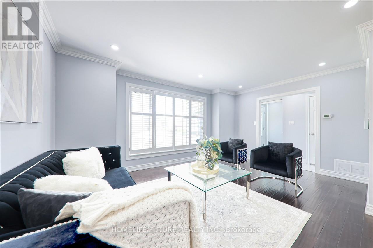 43 Tamarisk Drive, Toronto, Ontario  M9V 1S2 - Photo 8 - W11950982