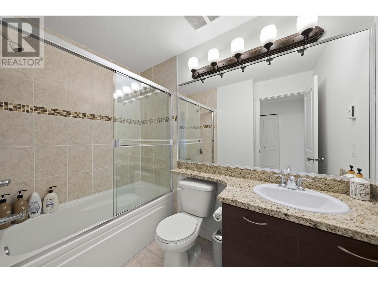 Listing Picture 11 of 14 : 2 5580 MONCTON STREET, Richmond / 烈治文 - 魯藝地產 Yvonne Lu Group - MLS Medallion Club Member