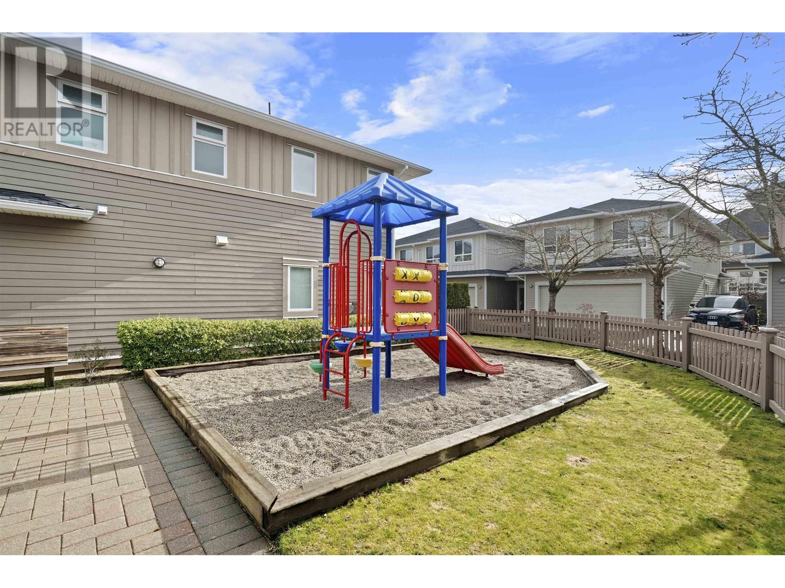 Listing Picture 14 of 14 : 2 5580 MONCTON STREET, Richmond / 烈治文 - 魯藝地產 Yvonne Lu Group - MLS Medallion Club Member