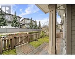 2 5580 MONCTON STREET