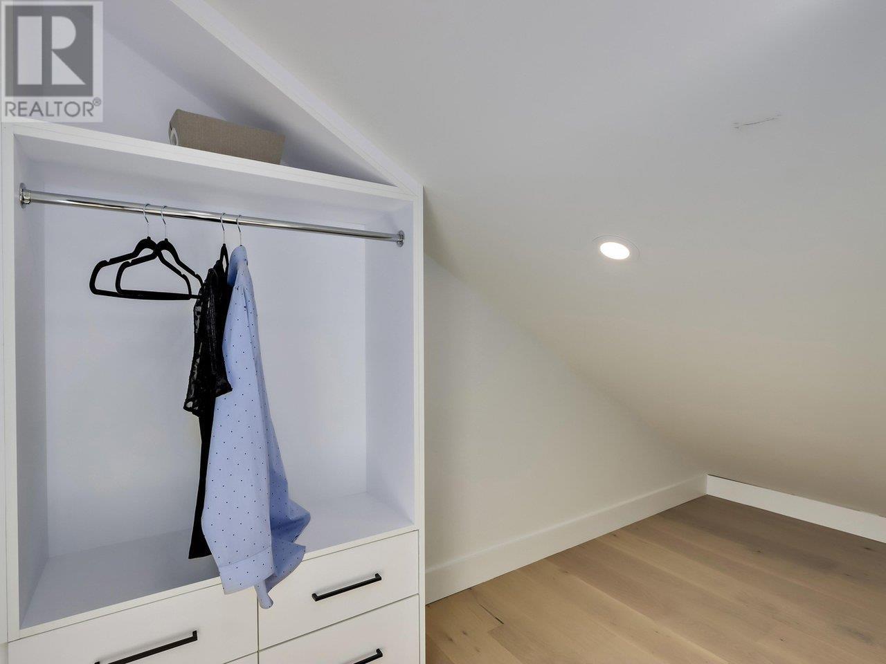 Listing Picture 17 of 30 : 1222 VICTORIA DRIVE, Vancouver / 溫哥華 - 魯藝地產 Yvonne Lu Group - MLS Medallion Club Member