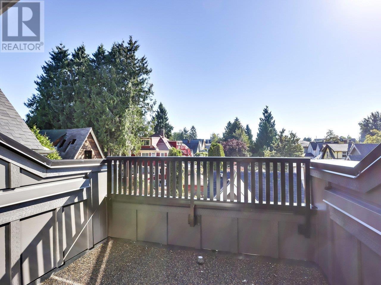 Listing Picture 21 of 30 : 1222 VICTORIA DRIVE, Vancouver / 溫哥華 - 魯藝地產 Yvonne Lu Group - MLS Medallion Club Member
