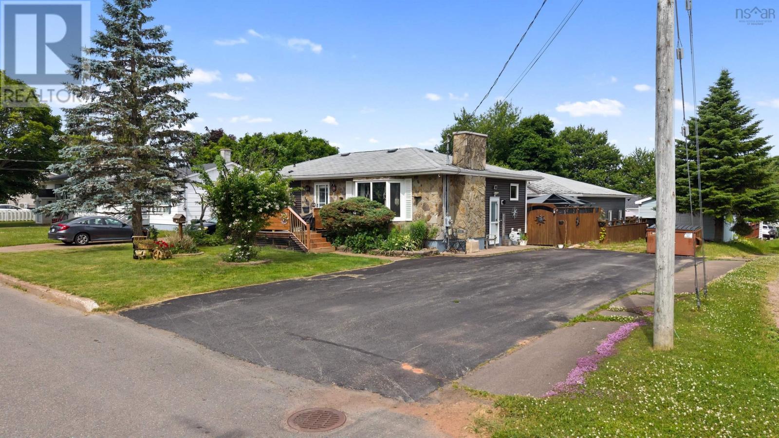 16 Rogers Avenue, amherst, Nova Scotia