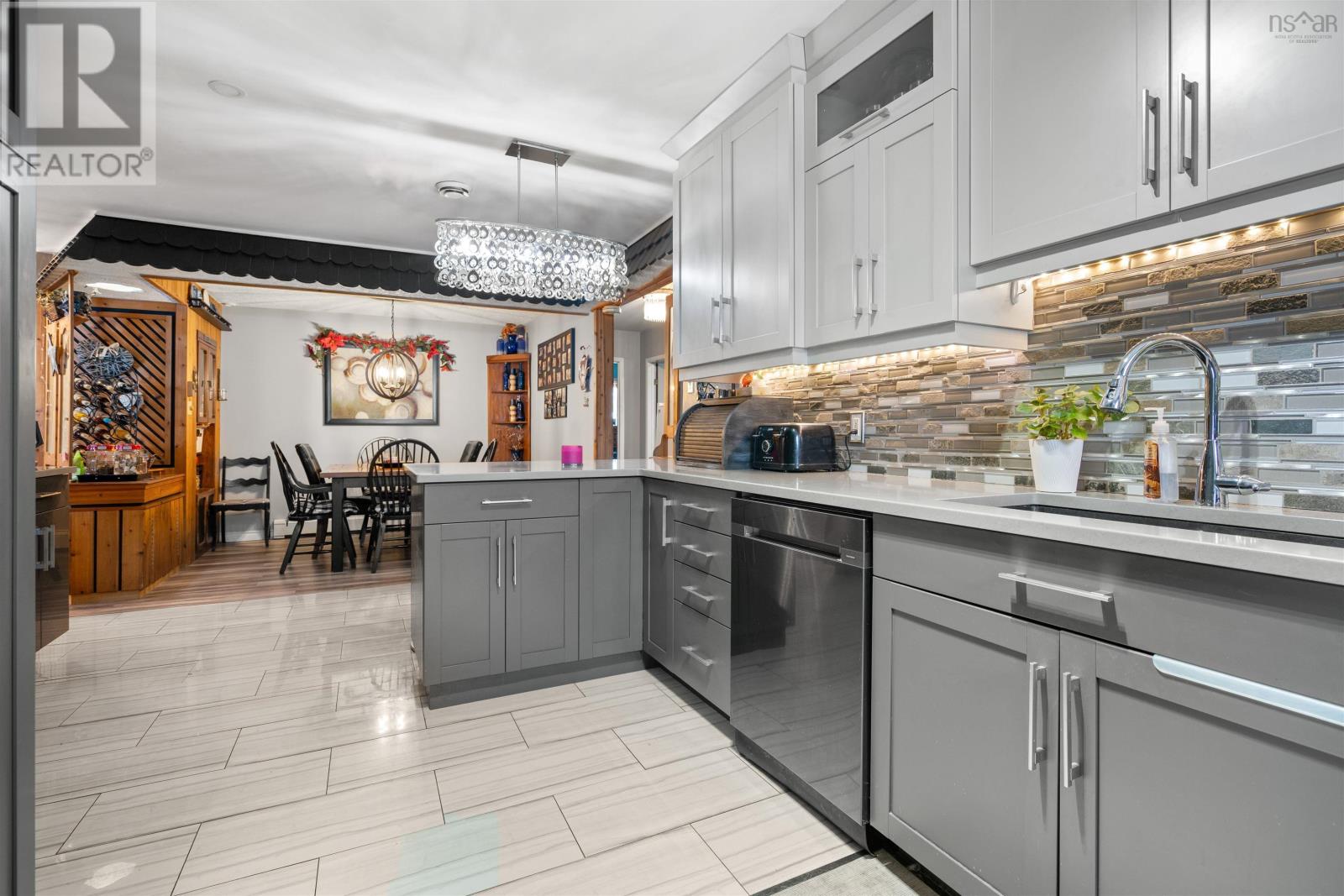 16 Rogers Avenue, Amherst, Nova Scotia  B4H 2J7 - Photo 11 - 202502206