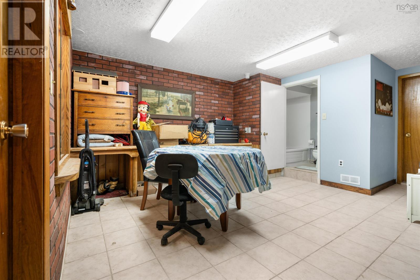 16 Rogers Avenue, Amherst, Nova Scotia  B4H 2J7 - Photo 43 - 202502206