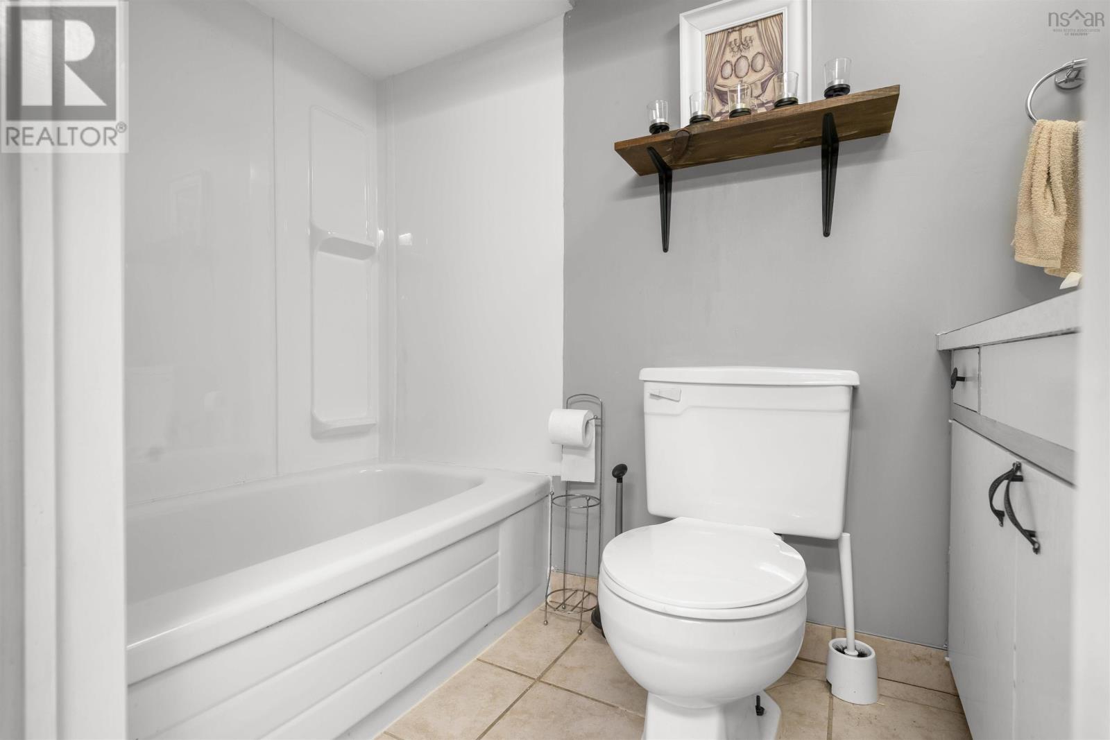 16 Rogers Avenue, Amherst, Nova Scotia  B4H 2J7 - Photo 44 - 202502206