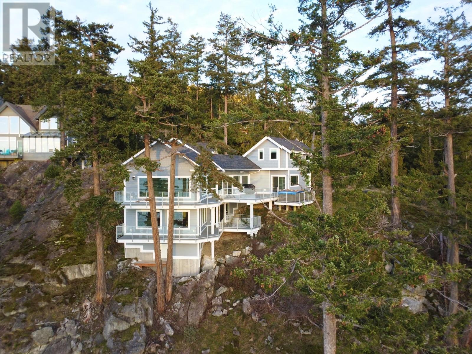 Property at 4177 PACKALEN BOULEVARD image 3
