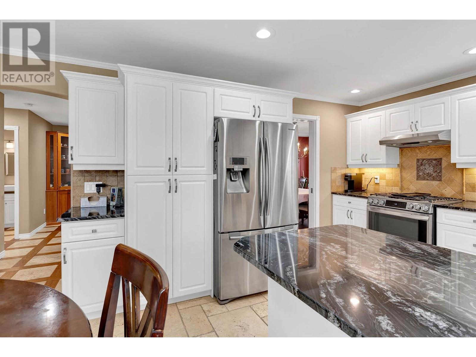 Property at 390 sunhill Court image 3