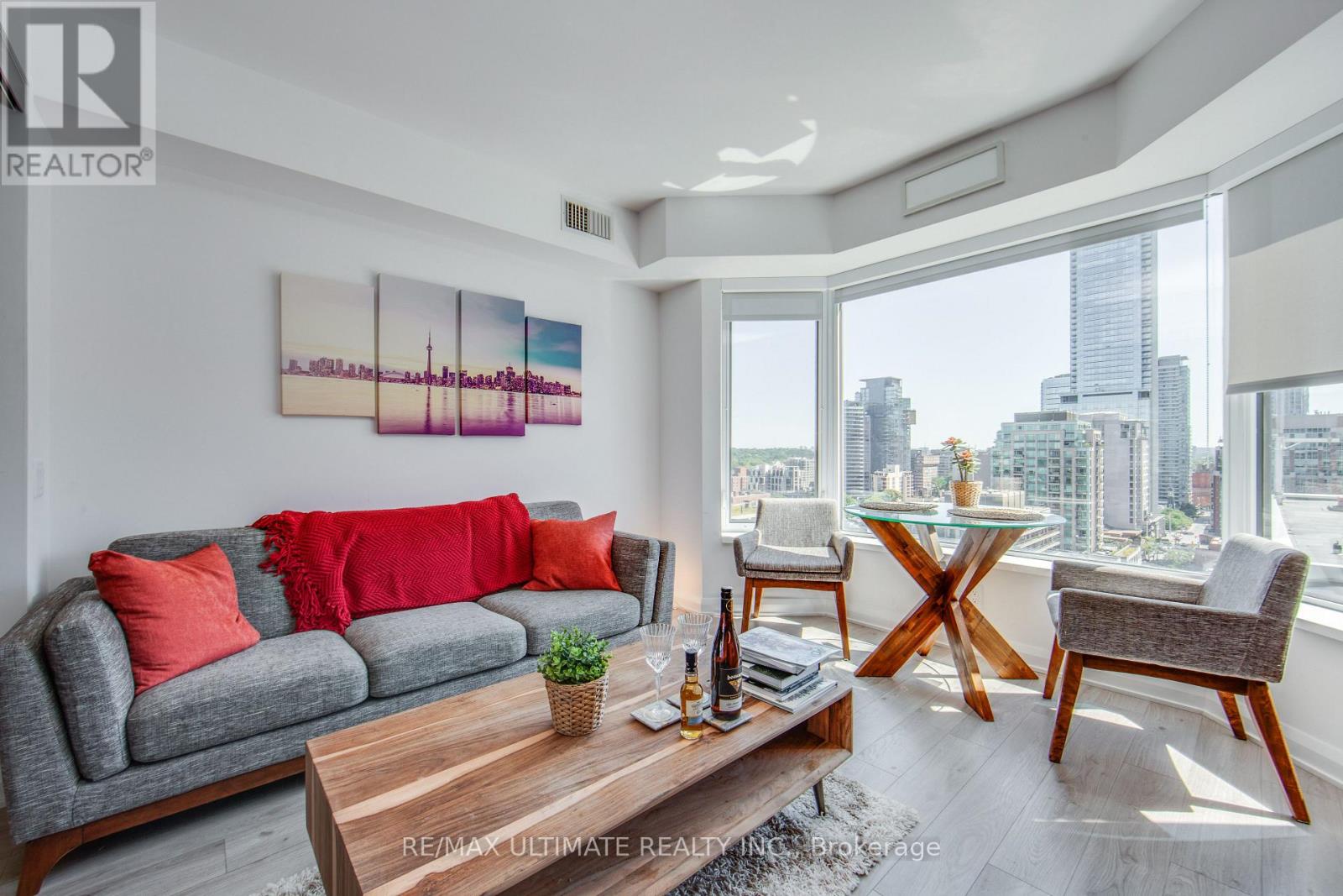Property at 1705 - 155 YORKVILLE AVENUE W image 2