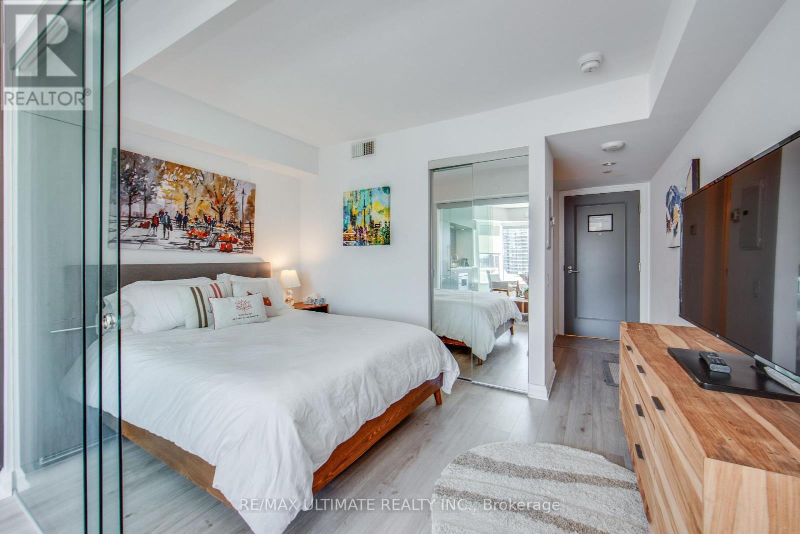 Property at 1705 - 155 YORKVILLE AVENUE W image 5