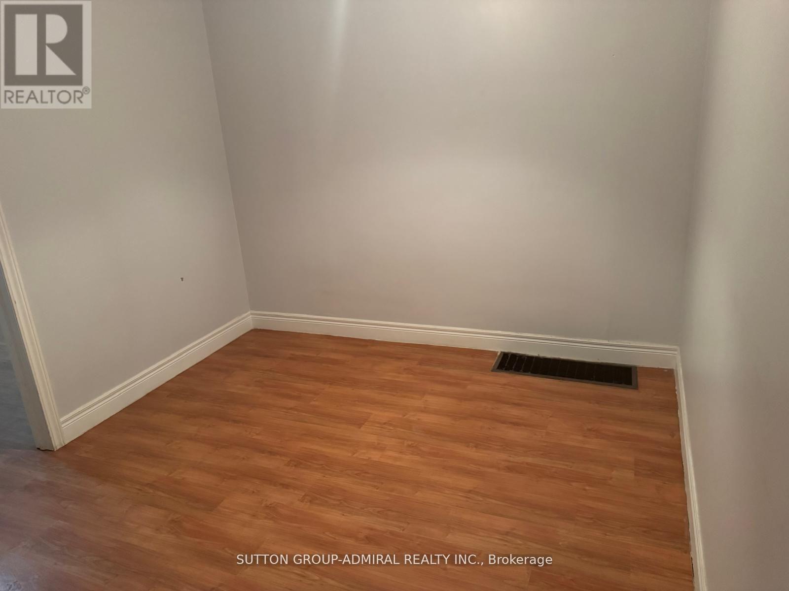 27 Shudell Avenue, Toronto, Ontario  M4J 1C5 - Photo 10 - E11953692