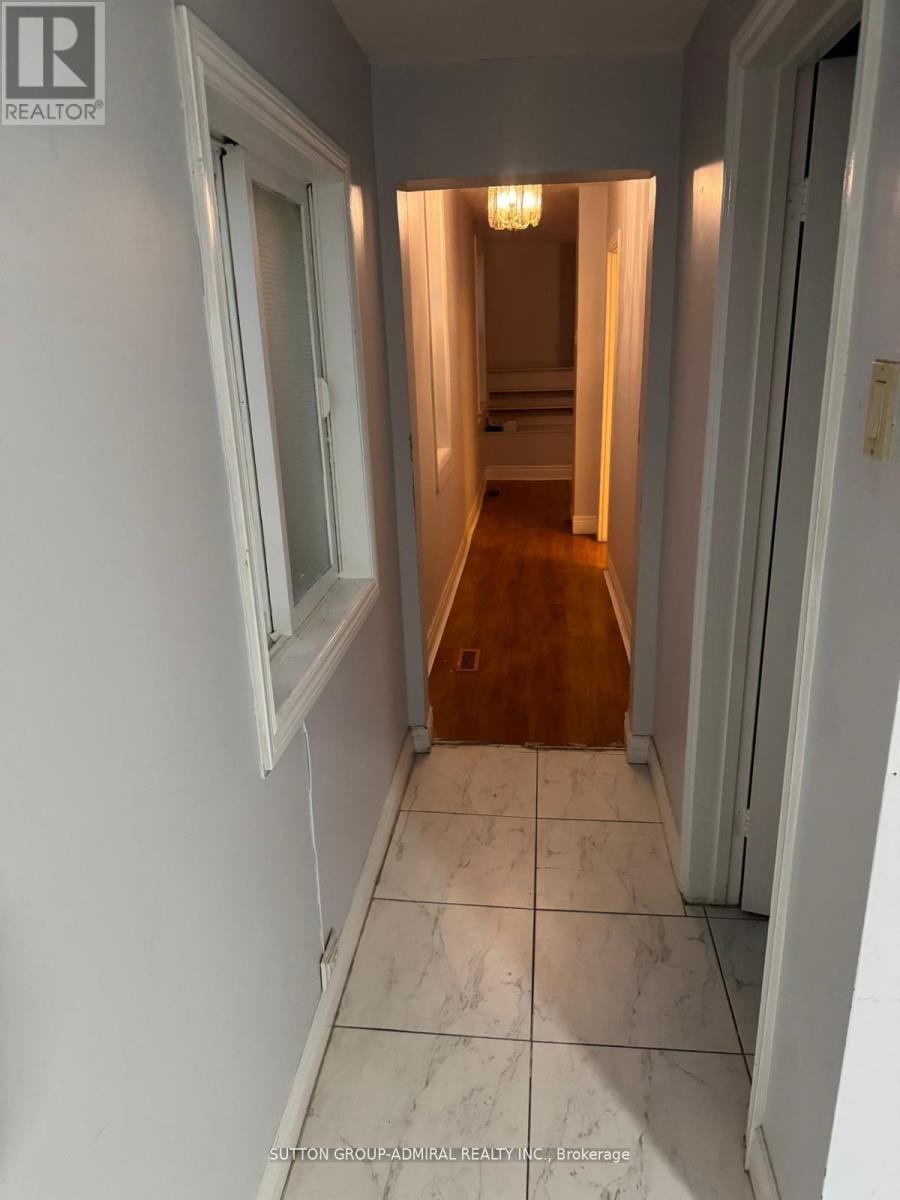 27 Shudell Avenue, Toronto, Ontario  M4J 1C5 - Photo 13 - E11953692