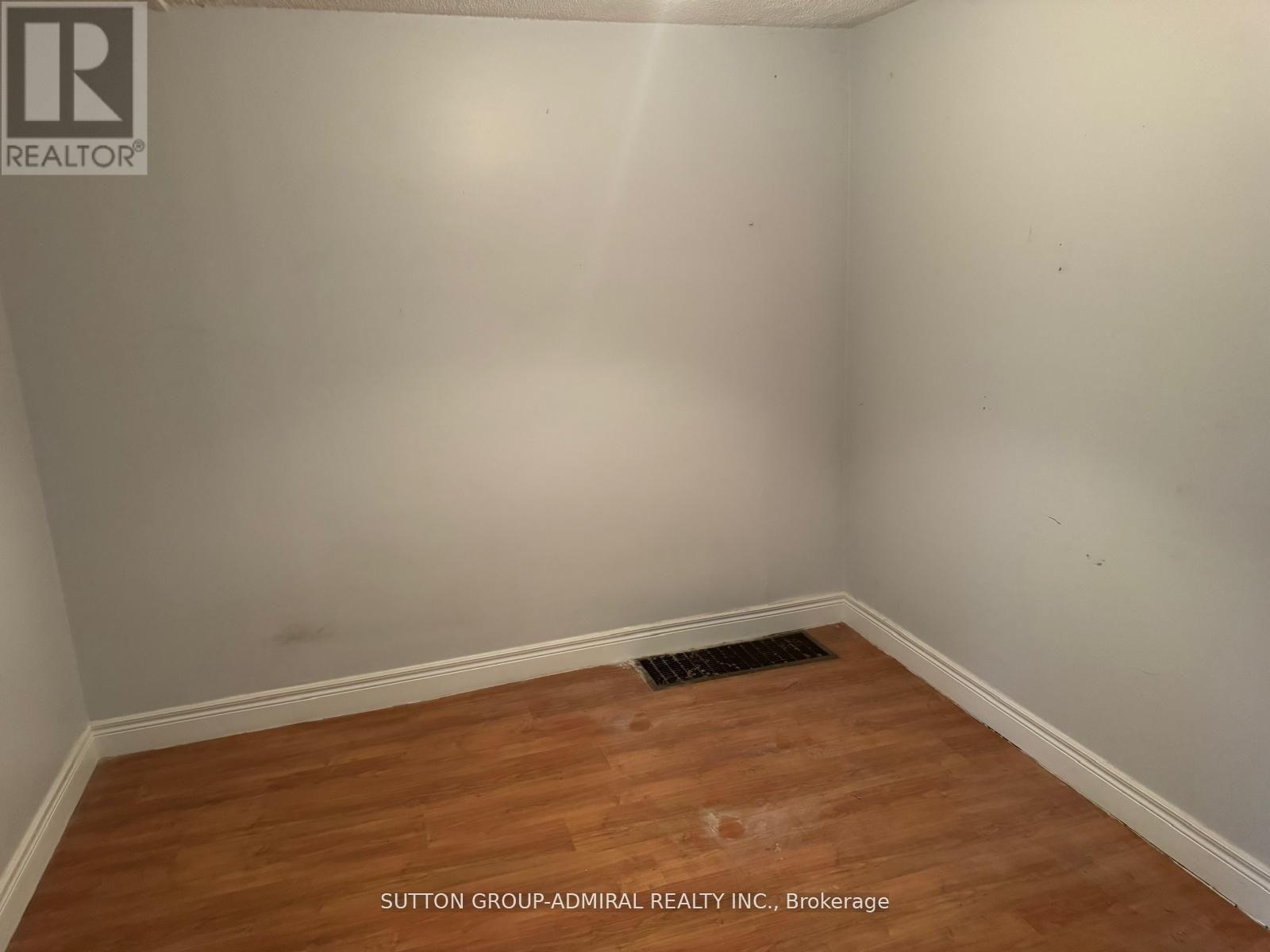 27 Shudell Avenue, Toronto, Ontario  M4J 1C5 - Photo 9 - E11953692