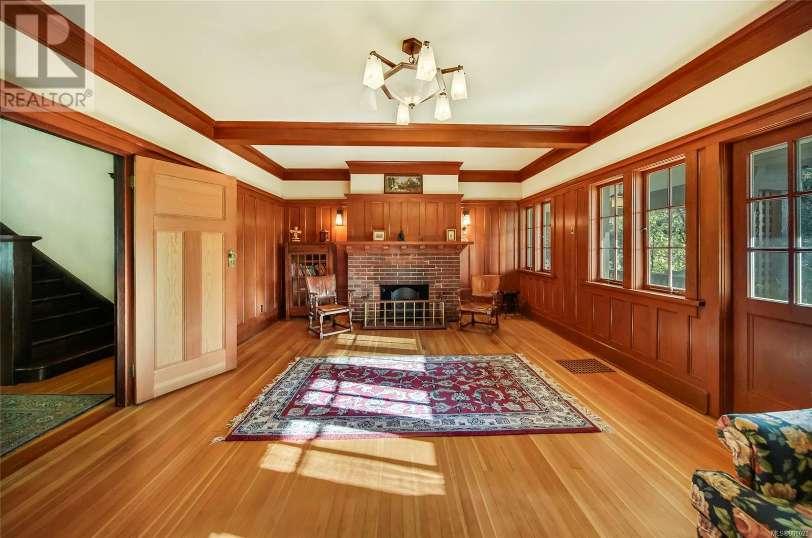Property at 4690 Compton Rd E image 1