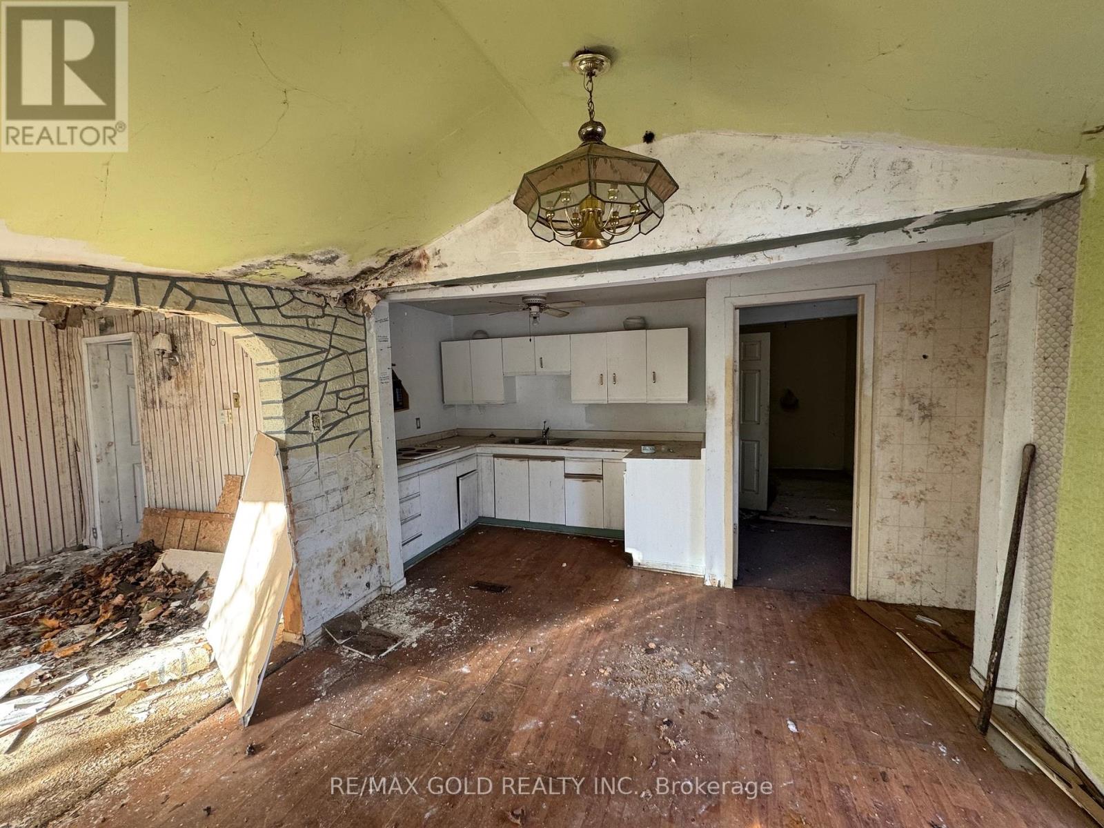 Property at 1040 BROOK VIEW AVENUE image 1