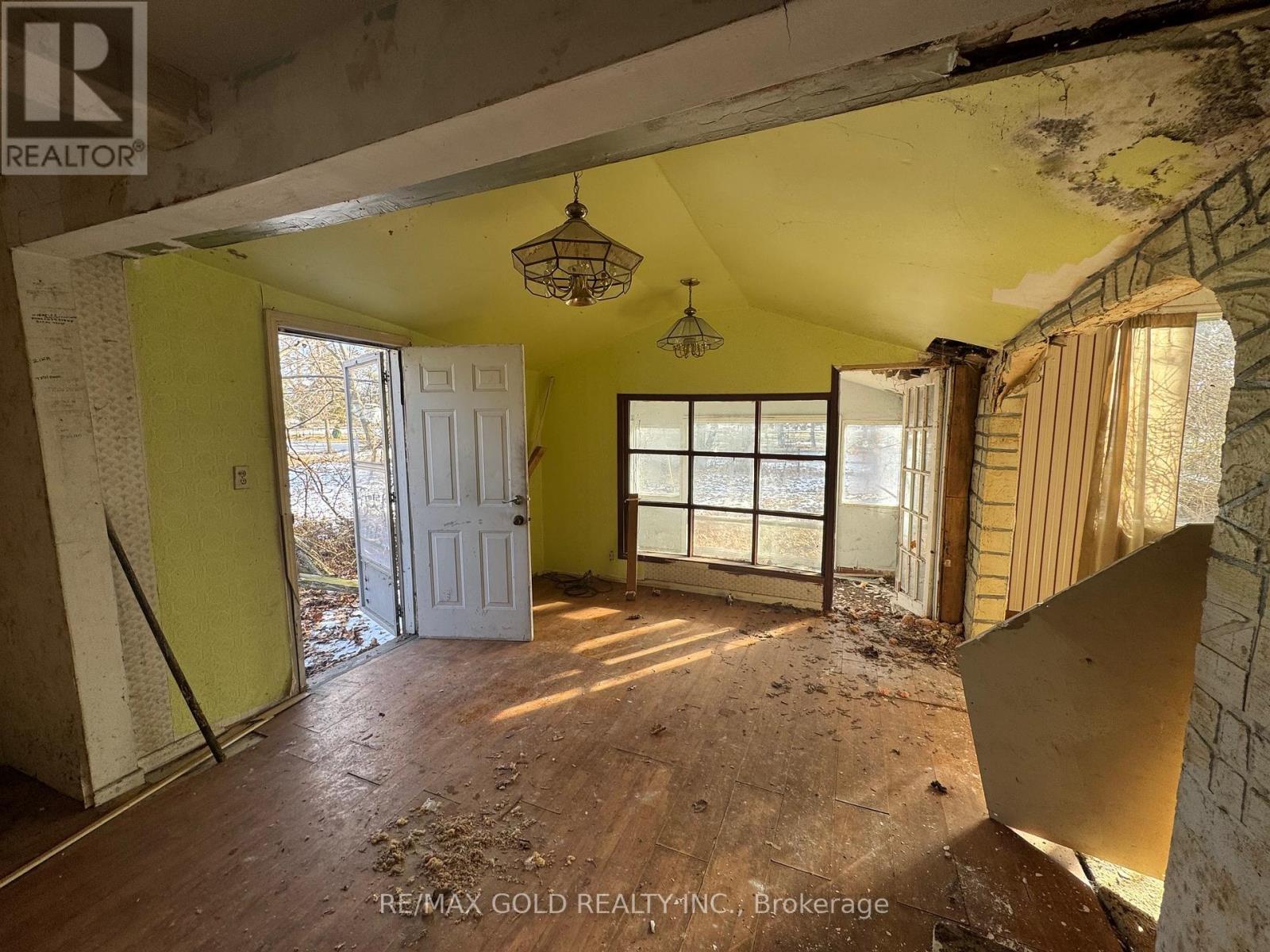 Property at 1040 BROOK VIEW AVENUE image 3