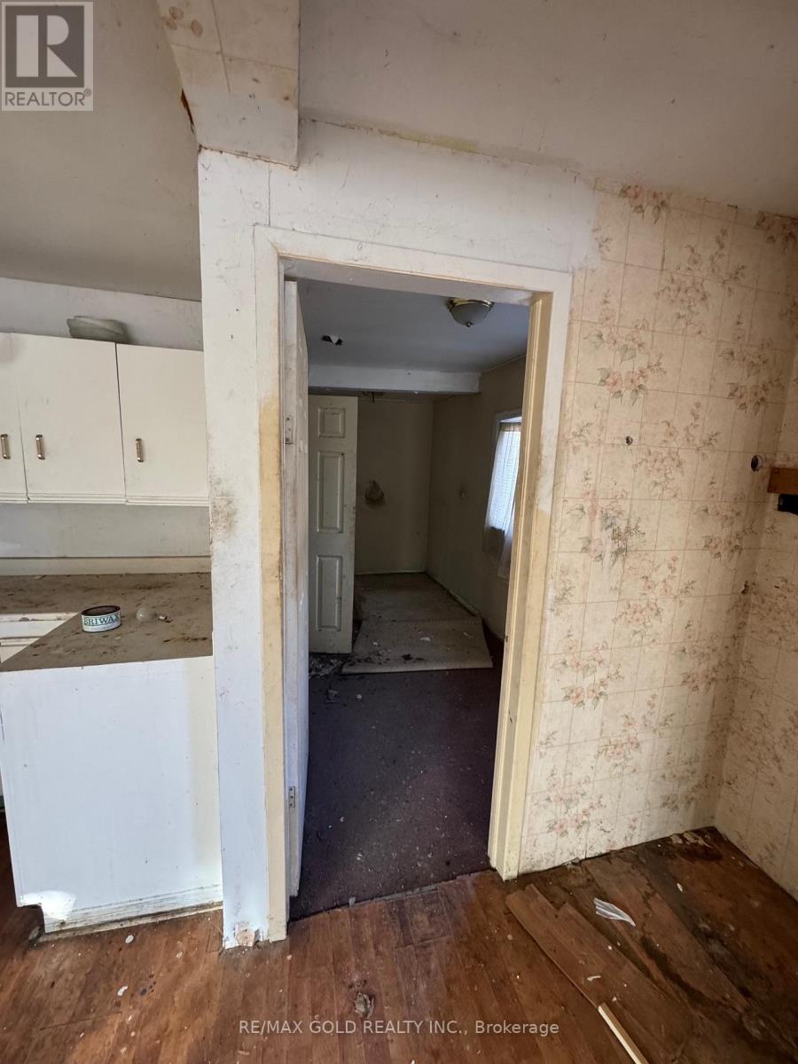 Property at 1040 BROOK VIEW AVENUE image 4