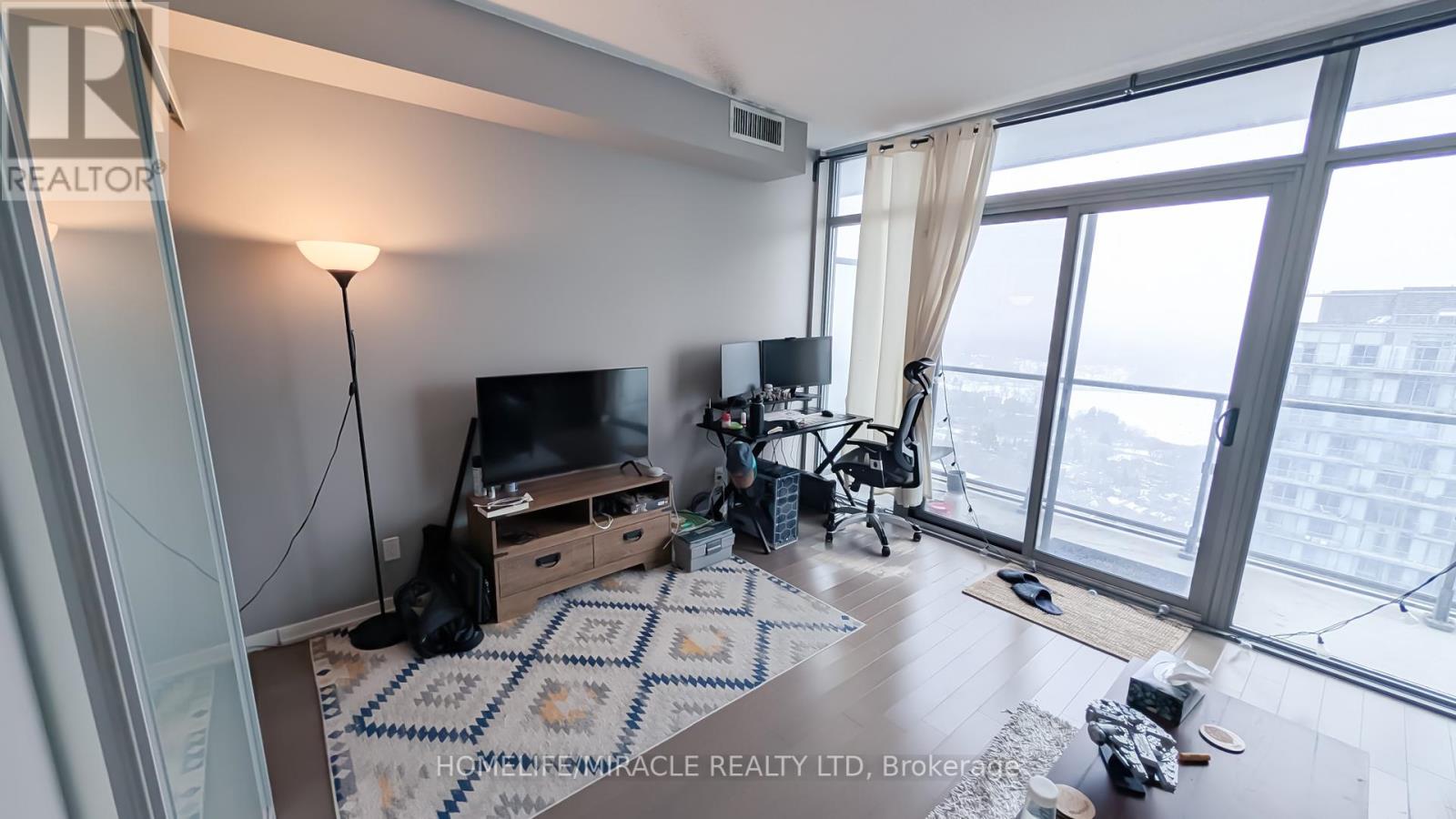 Property at 3012 - 105 THE QUEENSWAY image 3