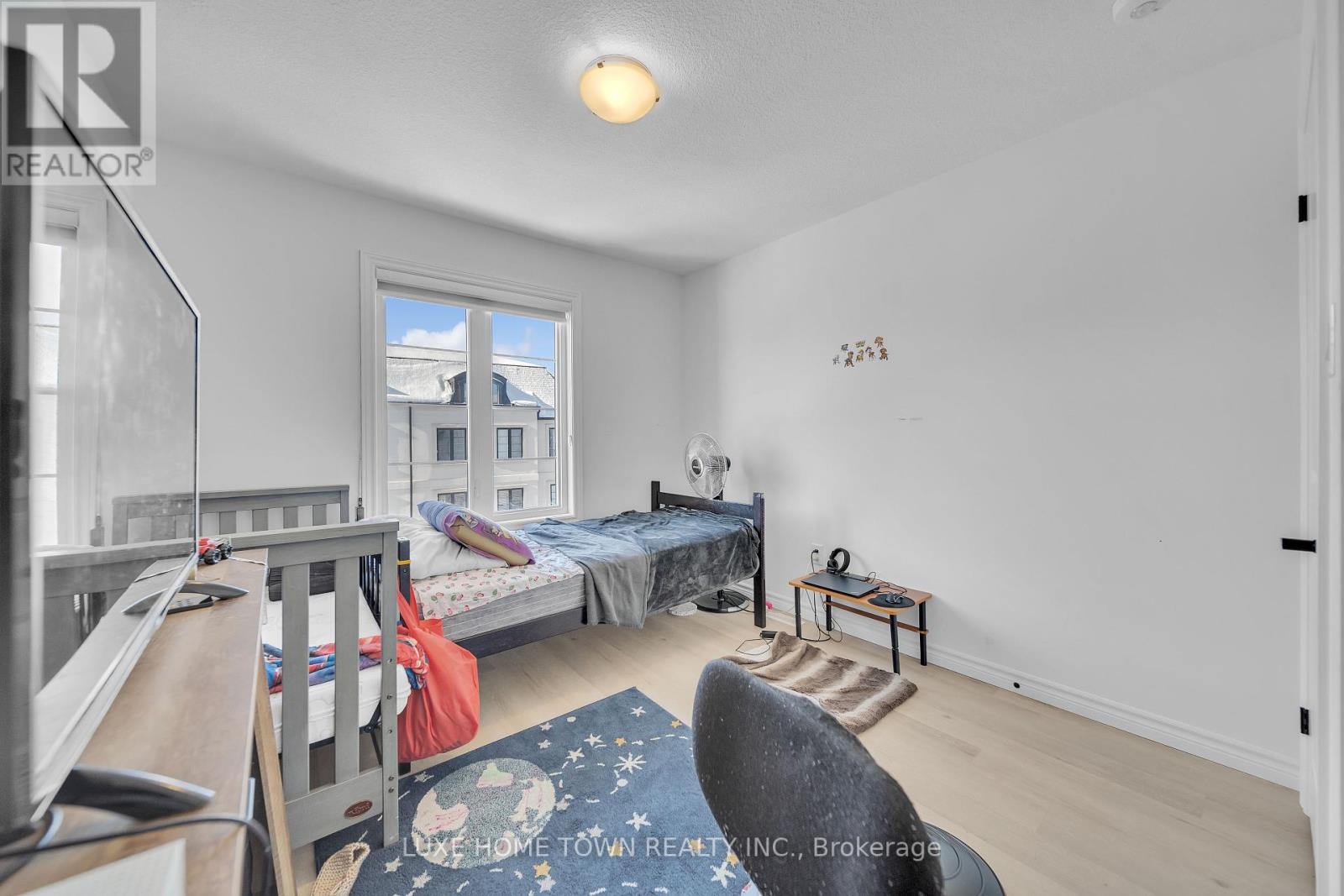 Photo 12 of 36 for 28 - 2545 Meadowlands Way