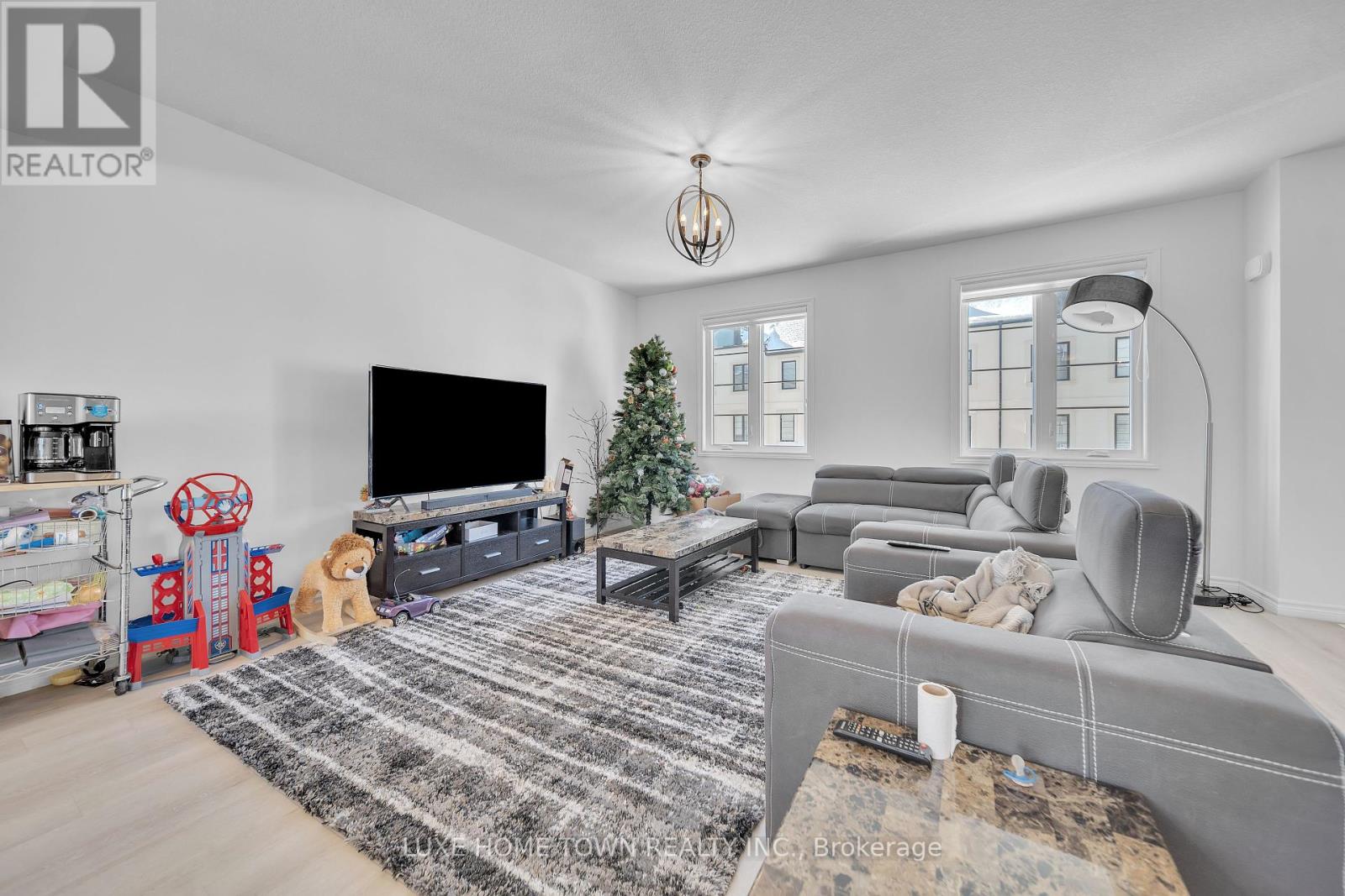 Photo 21 of 36 for 28 - 2545 Meadowlands Way