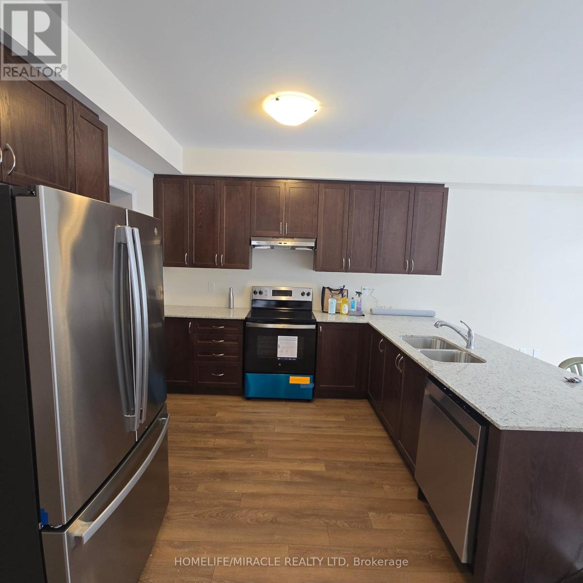 99 Molozzi Street, Erin, Ontario  N0B 1T0 - Photo 3 - X11951112
