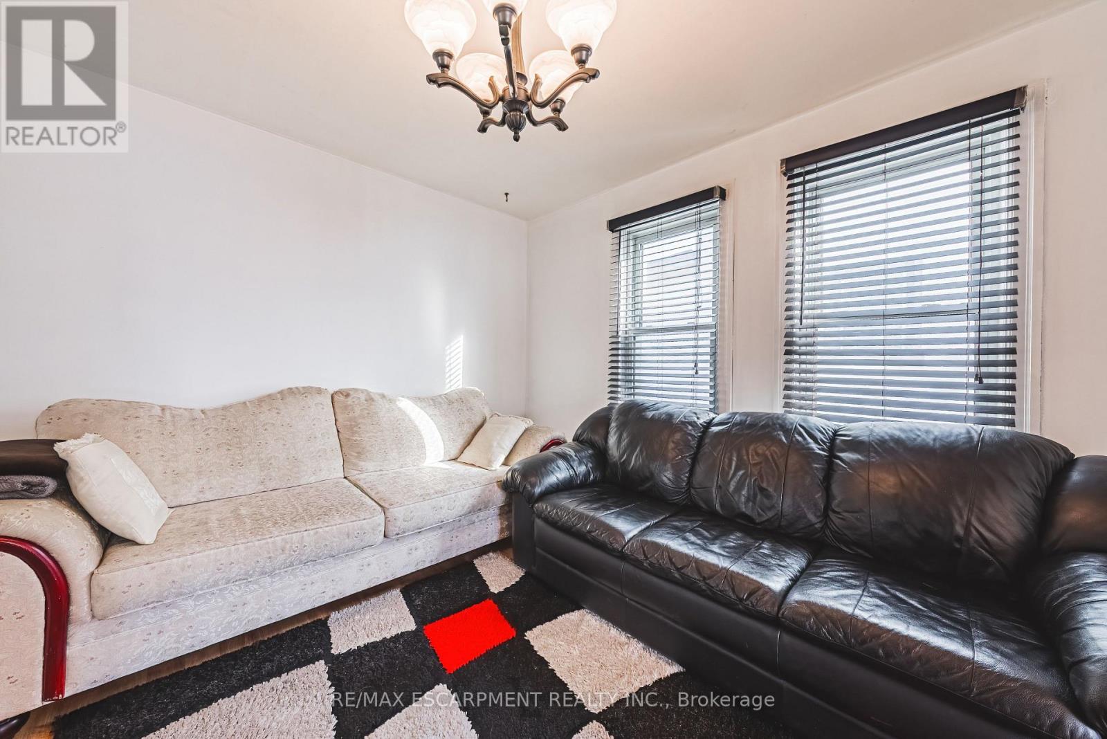 20 York Street, Welland (Lincoln/crowland), Ontario  L3B 4A6 - Photo 7 - X11953172