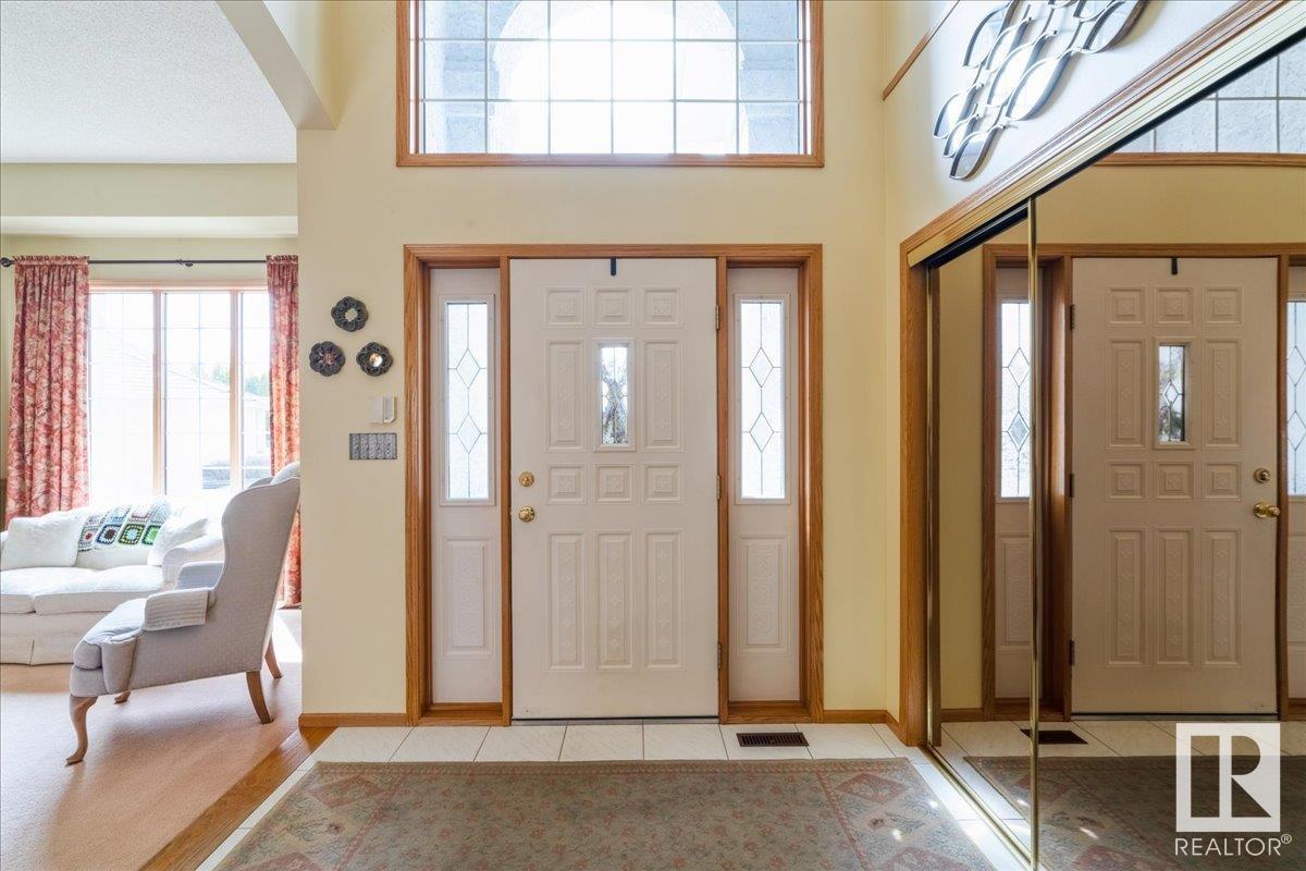 Property at 121 WEAVER DR NW image 3