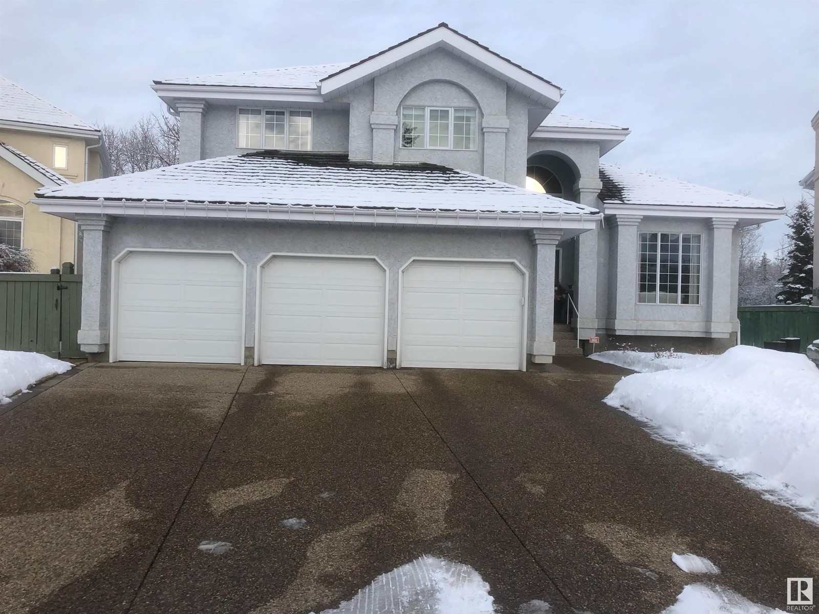 Property at 121 WEAVER DR NW image 1