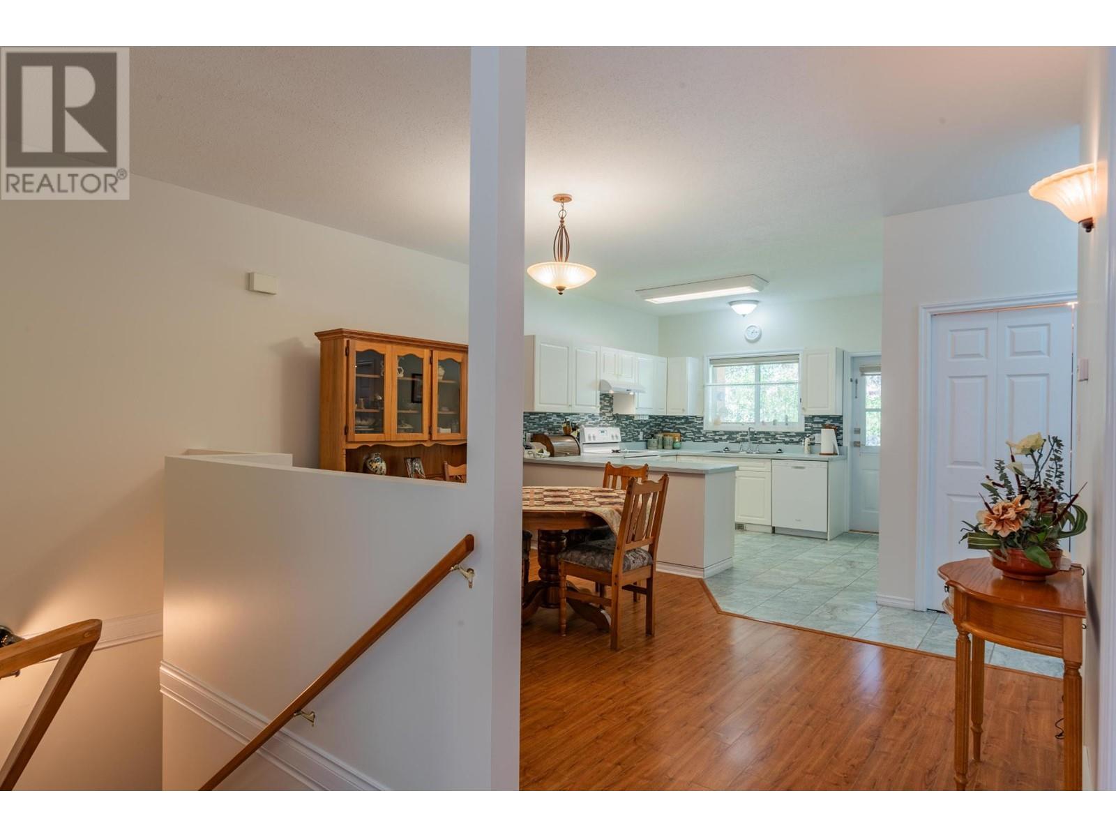 Property at 2205 ROCKLAND Avenue Unit# 7 image 3