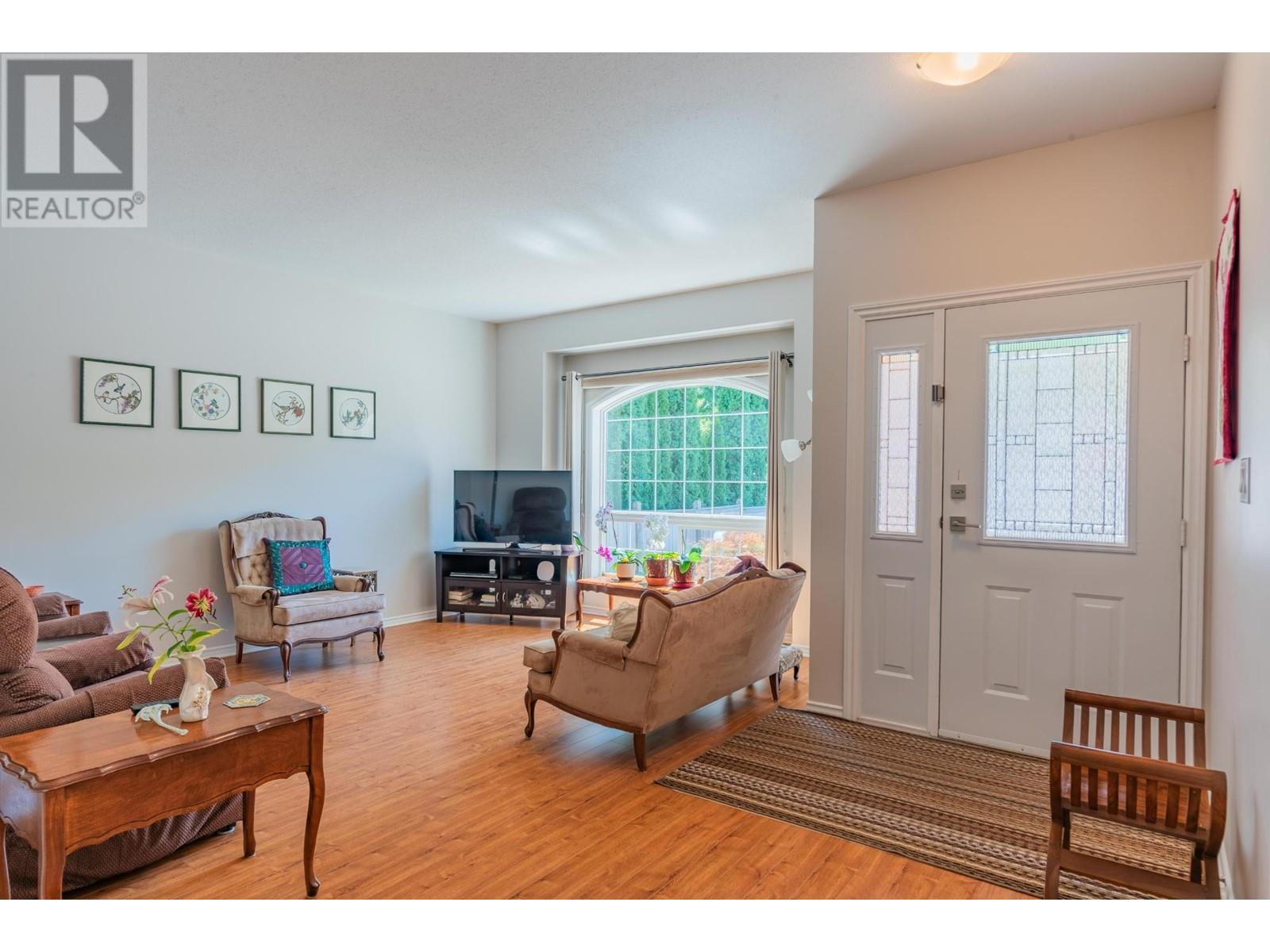 Property at 2205 ROCKLAND Avenue Unit# 7 image 2