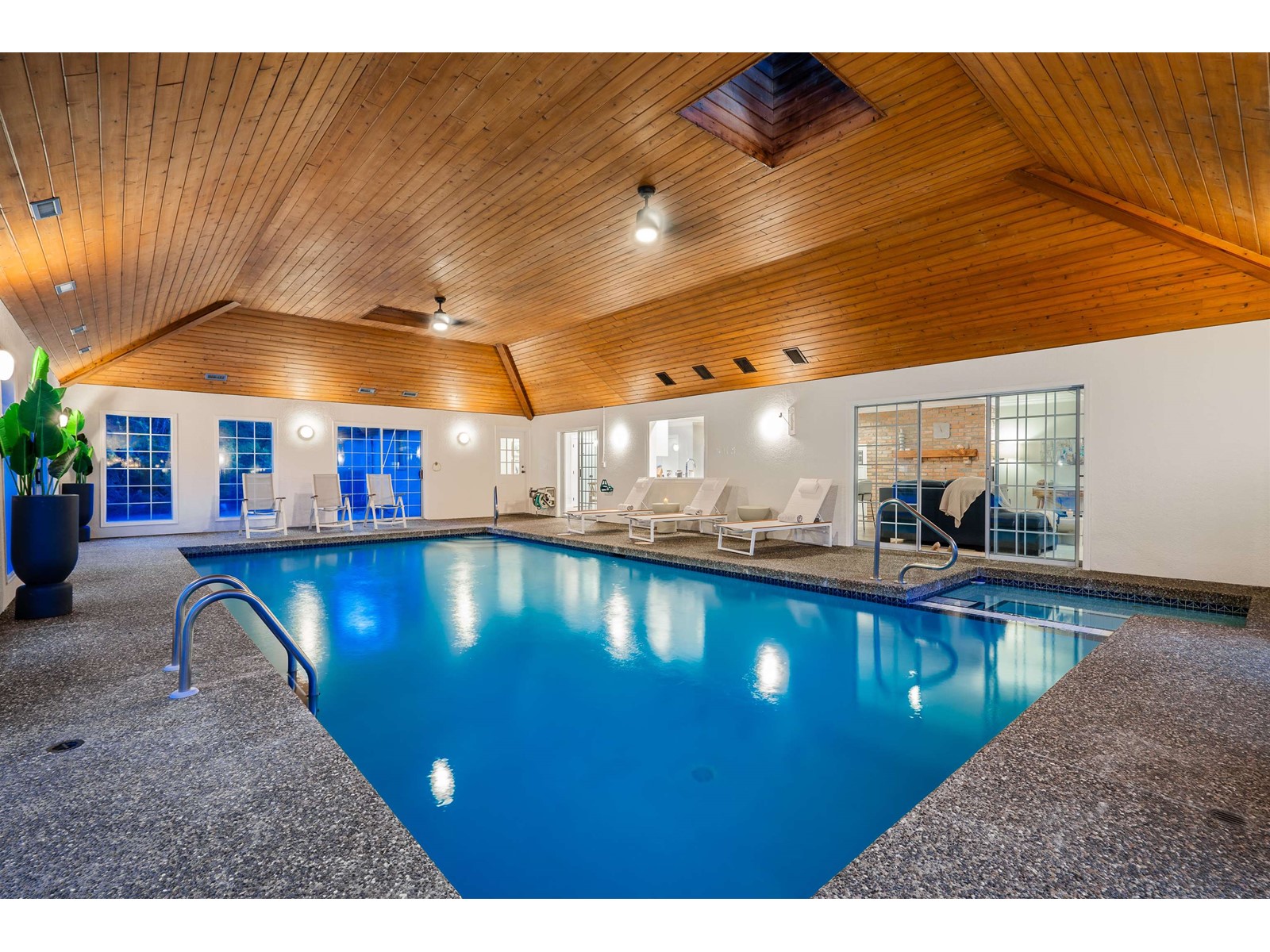 Property at 17470 28B AVENUE image 3