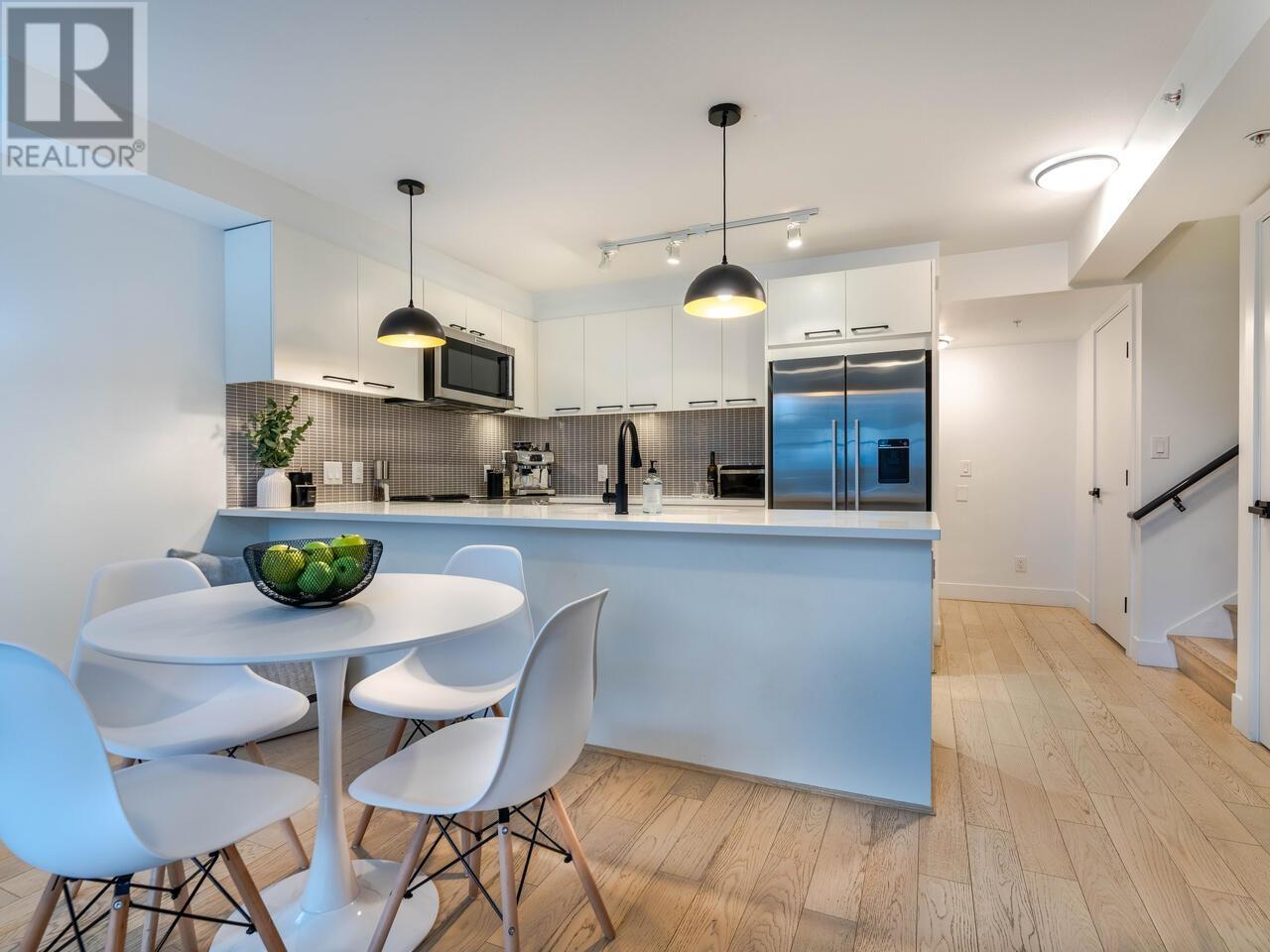 Listing Picture 10 of 36 : 101 2477 CAROLINA STREET, Vancouver / 溫哥華 - 魯藝地產 Yvonne Lu Group - MLS Medallion Club Member