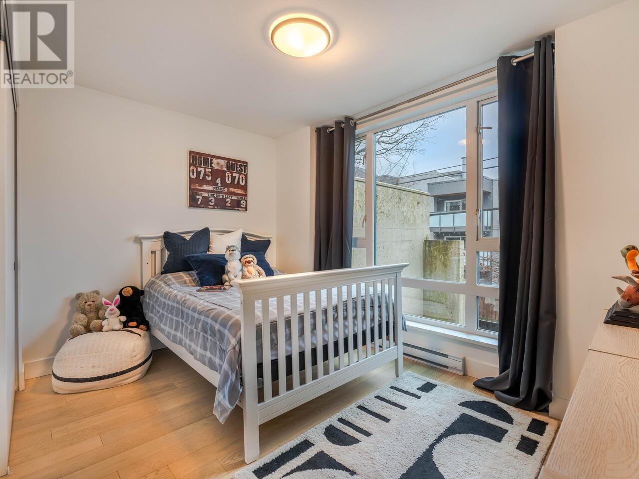 Listing Picture 25 of 36 : 101 2477 CAROLINA STREET, Vancouver / 溫哥華 - 魯藝地產 Yvonne Lu Group - MLS Medallion Club Member