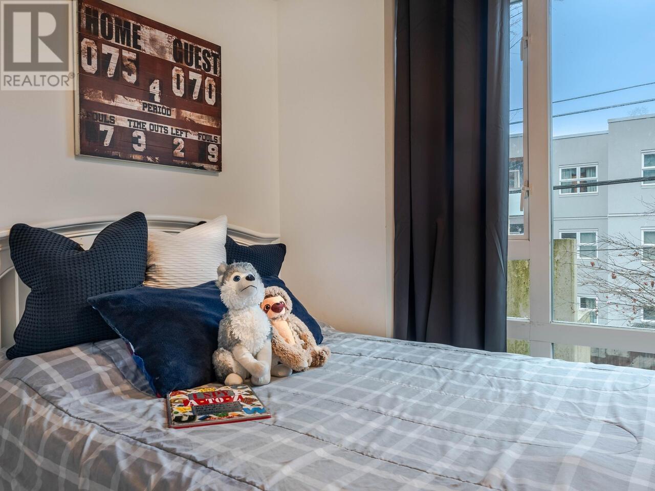 Listing Picture 26 of 36 : 101 2477 CAROLINA STREET, Vancouver / 溫哥華 - 魯藝地產 Yvonne Lu Group - MLS Medallion Club Member