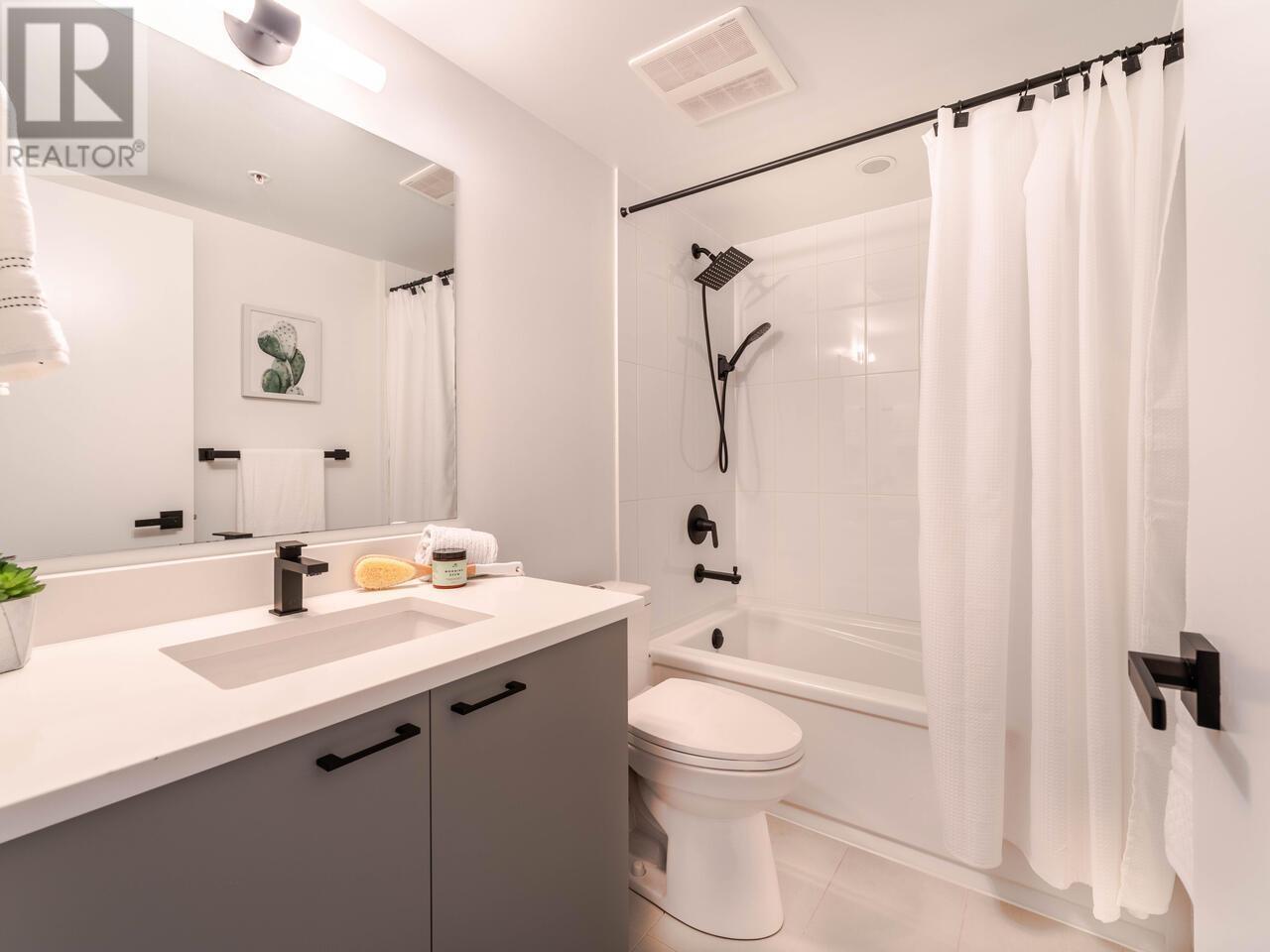 Listing Picture 29 of 36 : 101 2477 CAROLINA STREET, Vancouver / 溫哥華 - 魯藝地產 Yvonne Lu Group - MLS Medallion Club Member