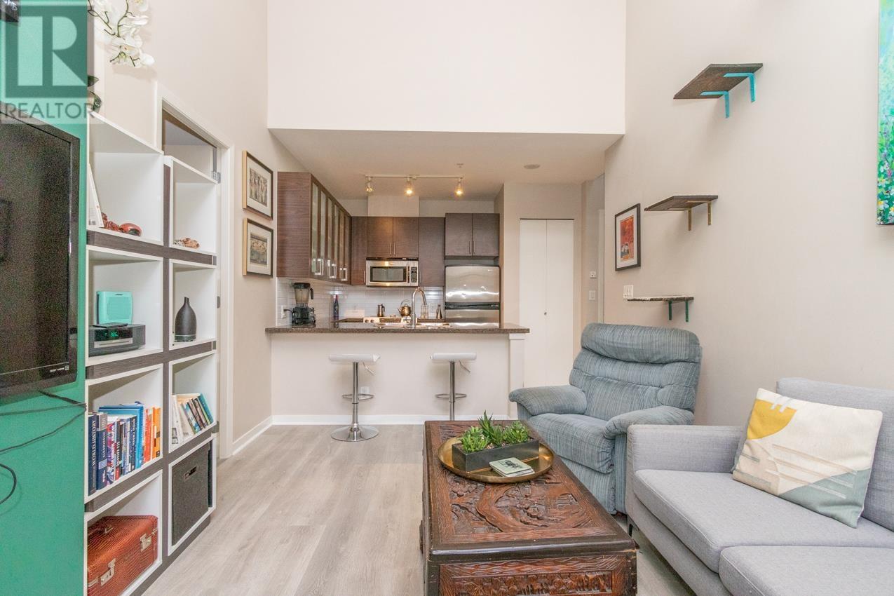 Listing Picture 6 of 31 : TH16 2345 MADISON AVENUE, Burnaby / 本拿比 - 魯藝地產 Yvonne Lu Group - MLS Medallion Club Member