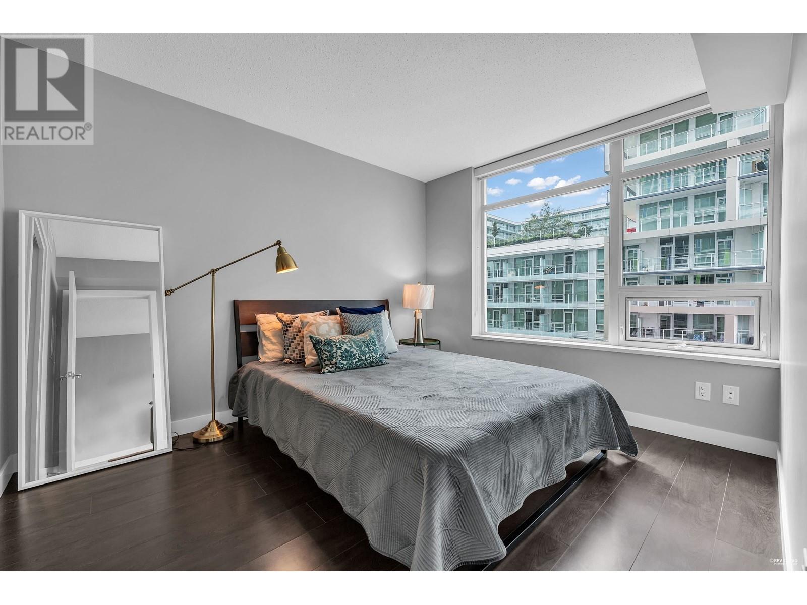 Listing Picture 16 of 21 : 758 6288 NO. 3 ROAD, Richmond / 烈治文 - 魯藝地產 Yvonne Lu Group - MLS Medallion Club Member