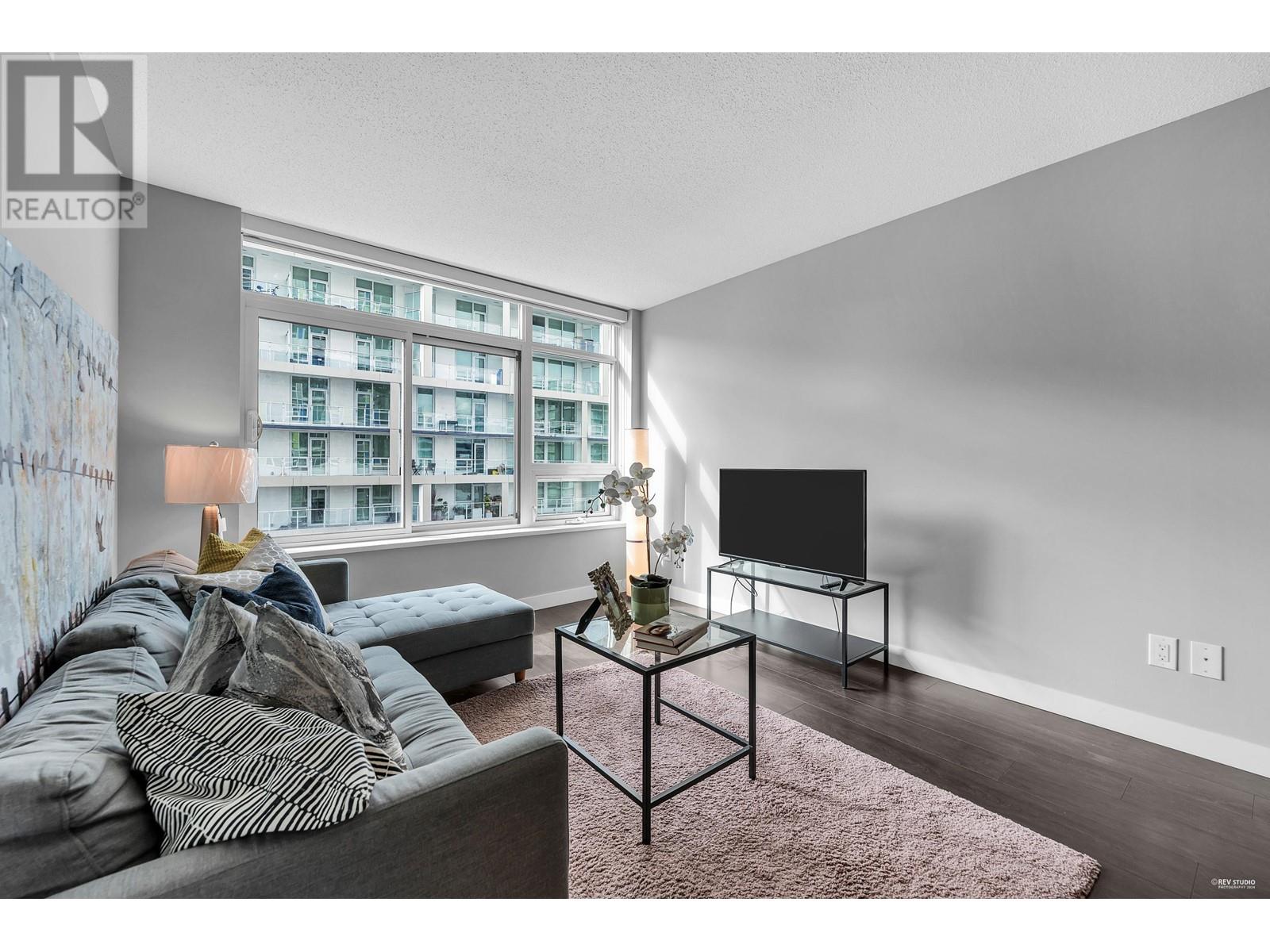 Listing Picture 4 of 21 : 758 6288 NO. 3 ROAD, Richmond / 烈治文 - 魯藝地產 Yvonne Lu Group - MLS Medallion Club Member